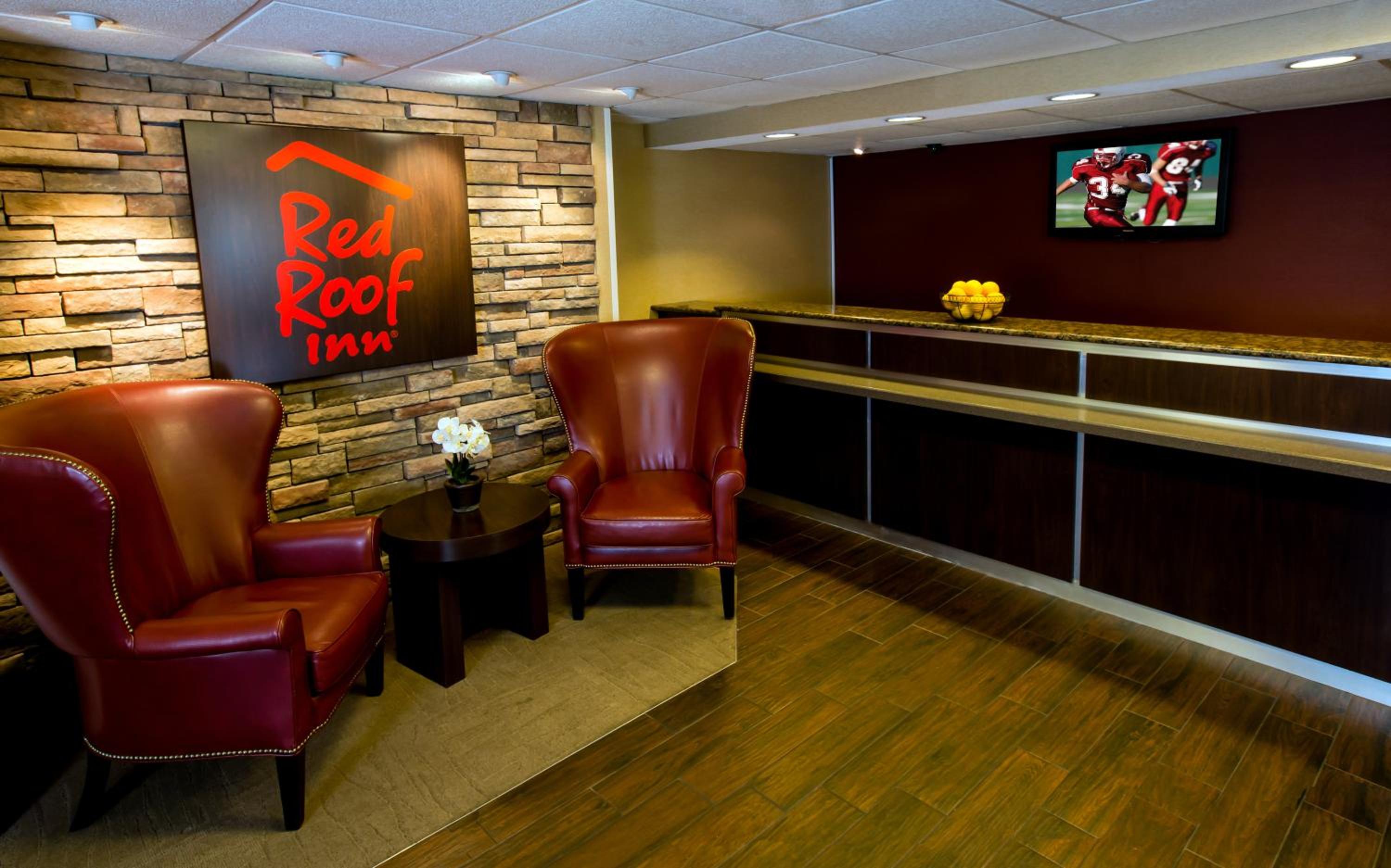 Red Roof Inn North Charleston Coliseum - Image 2