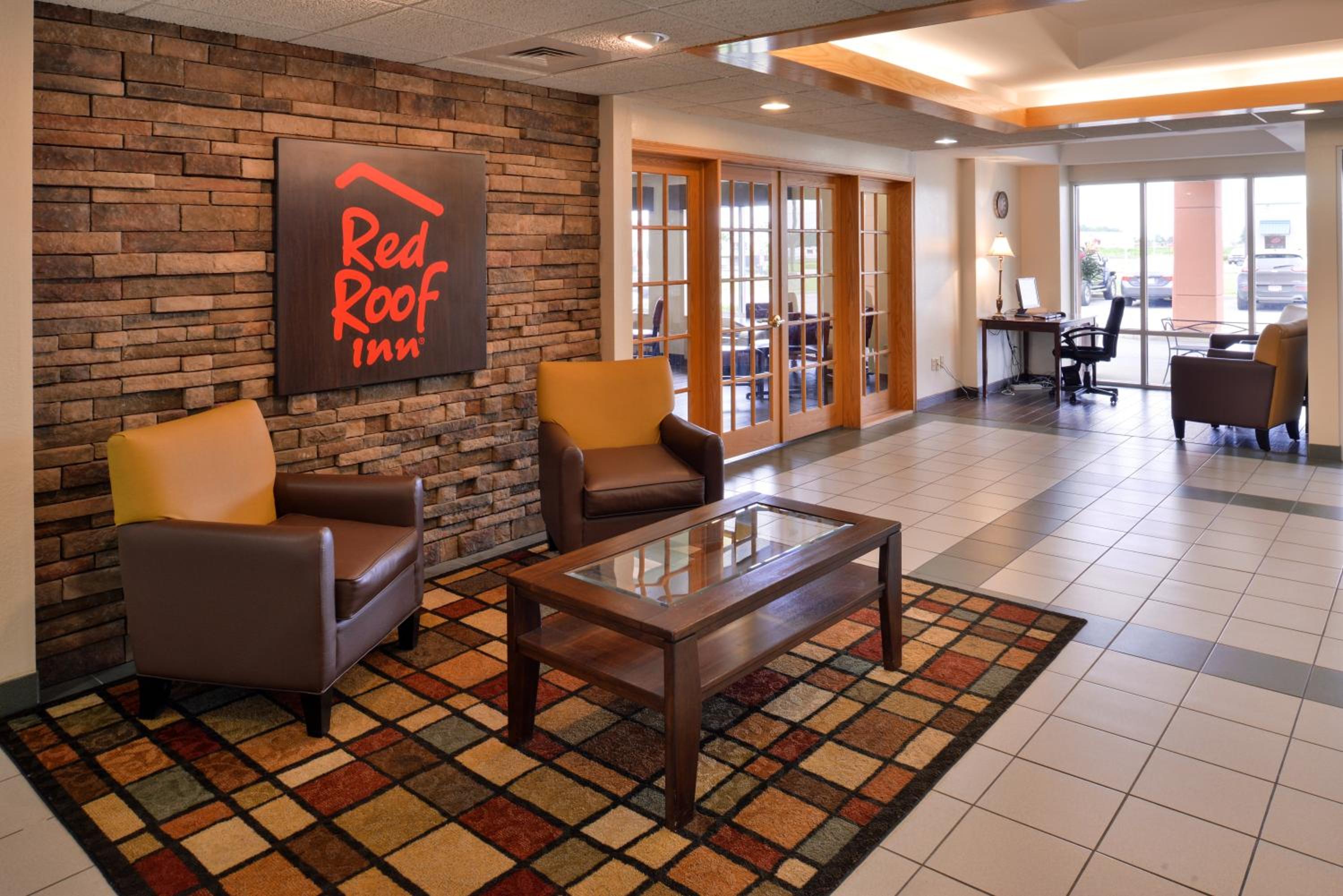 Red Roof Inn Clyde view 4