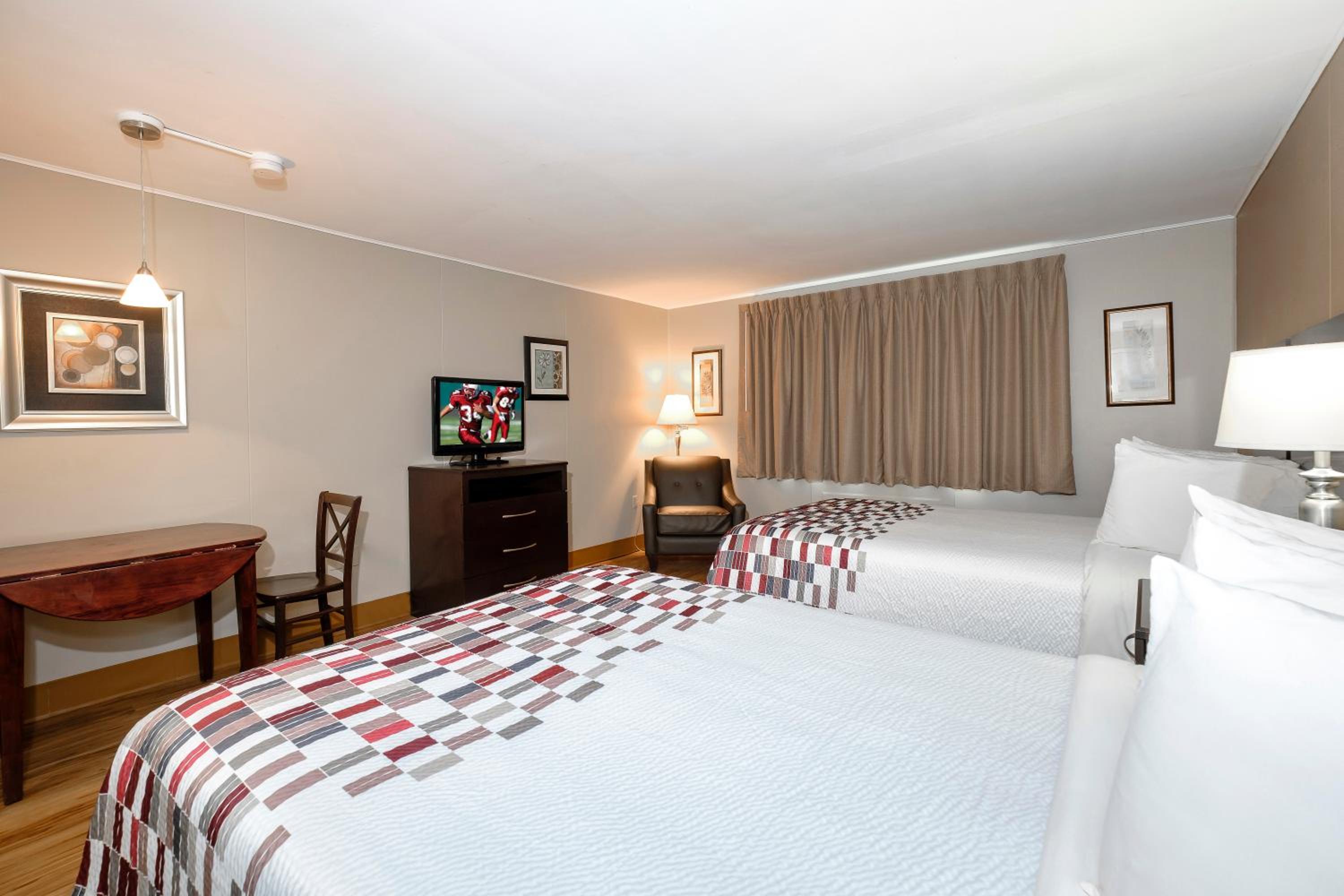Red Roof Inn and Suites Herkimer