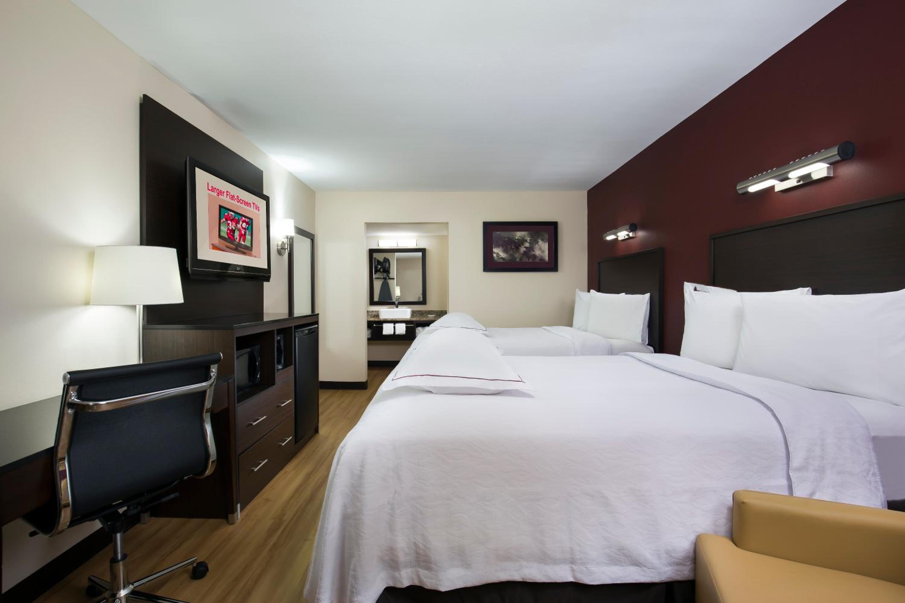 Birmingham Vacations - Red Roof Inn PLUS Birmingham East - Irondale/Airport - Property Image 7