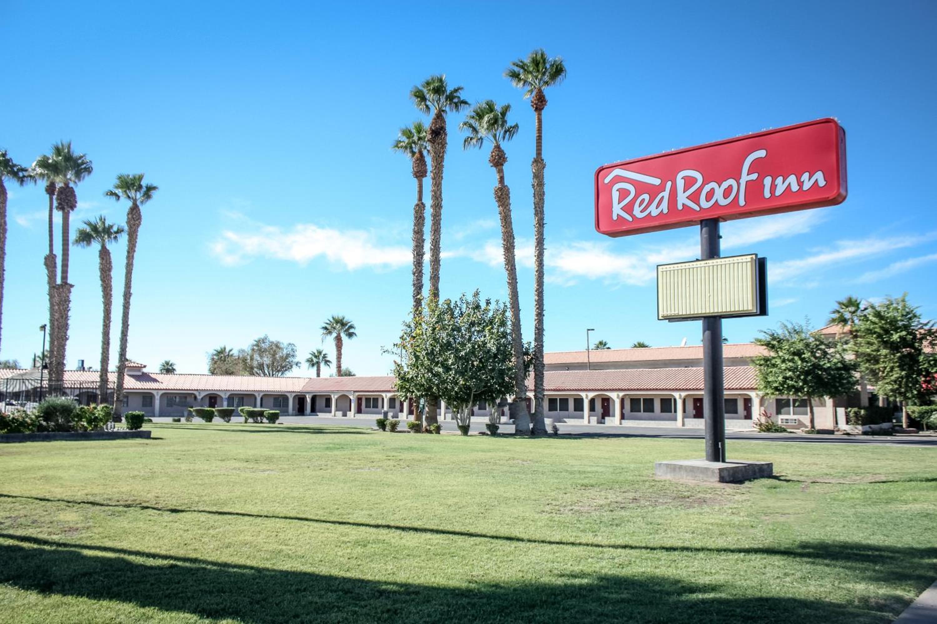 Blythe Vacations - Red Roof Inn Blythe - Property Image 3
