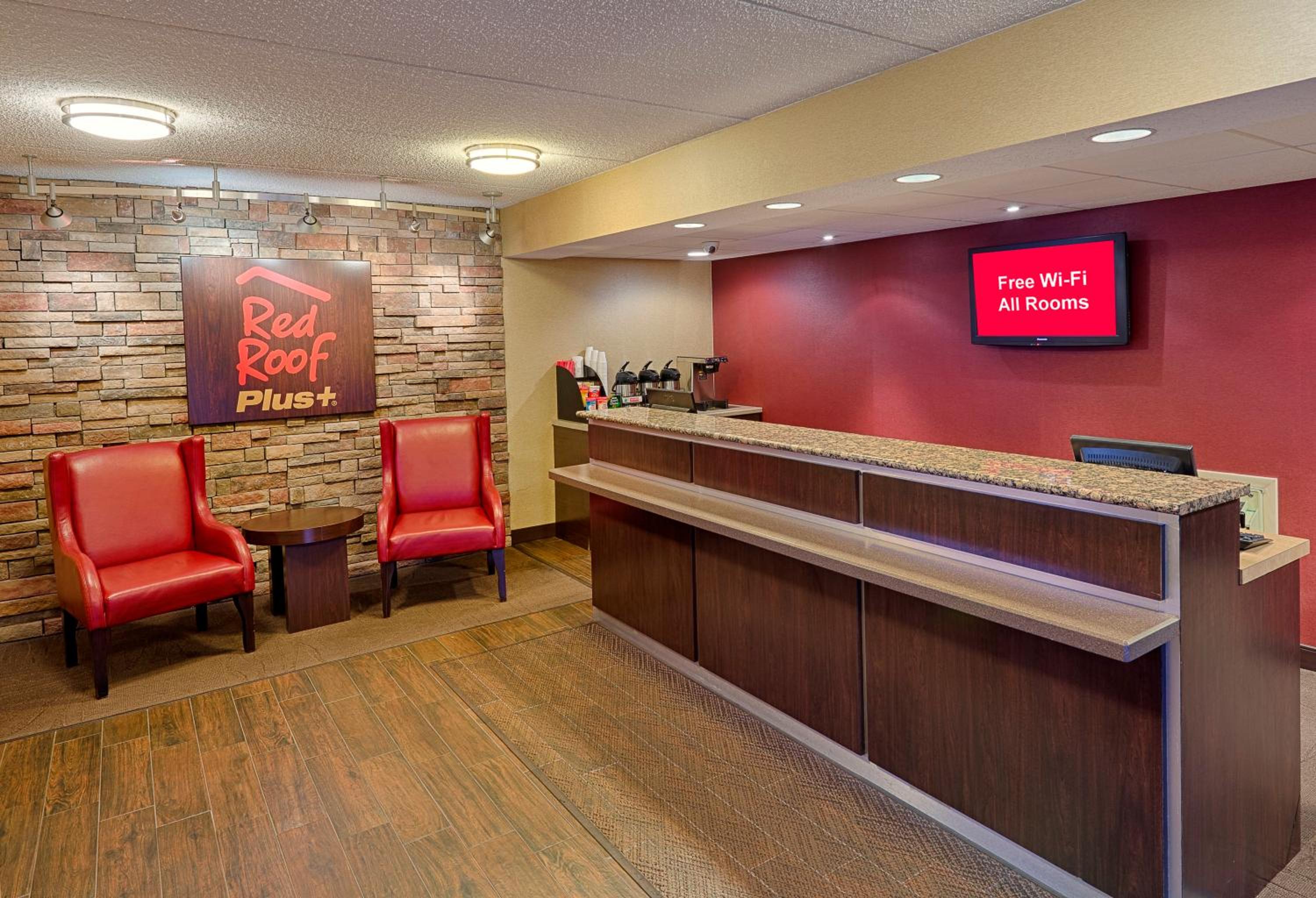 Pittsburgh Vacations - Red Roof Inn PLUS Pittsburgh East - Monroeville - Property Image 4