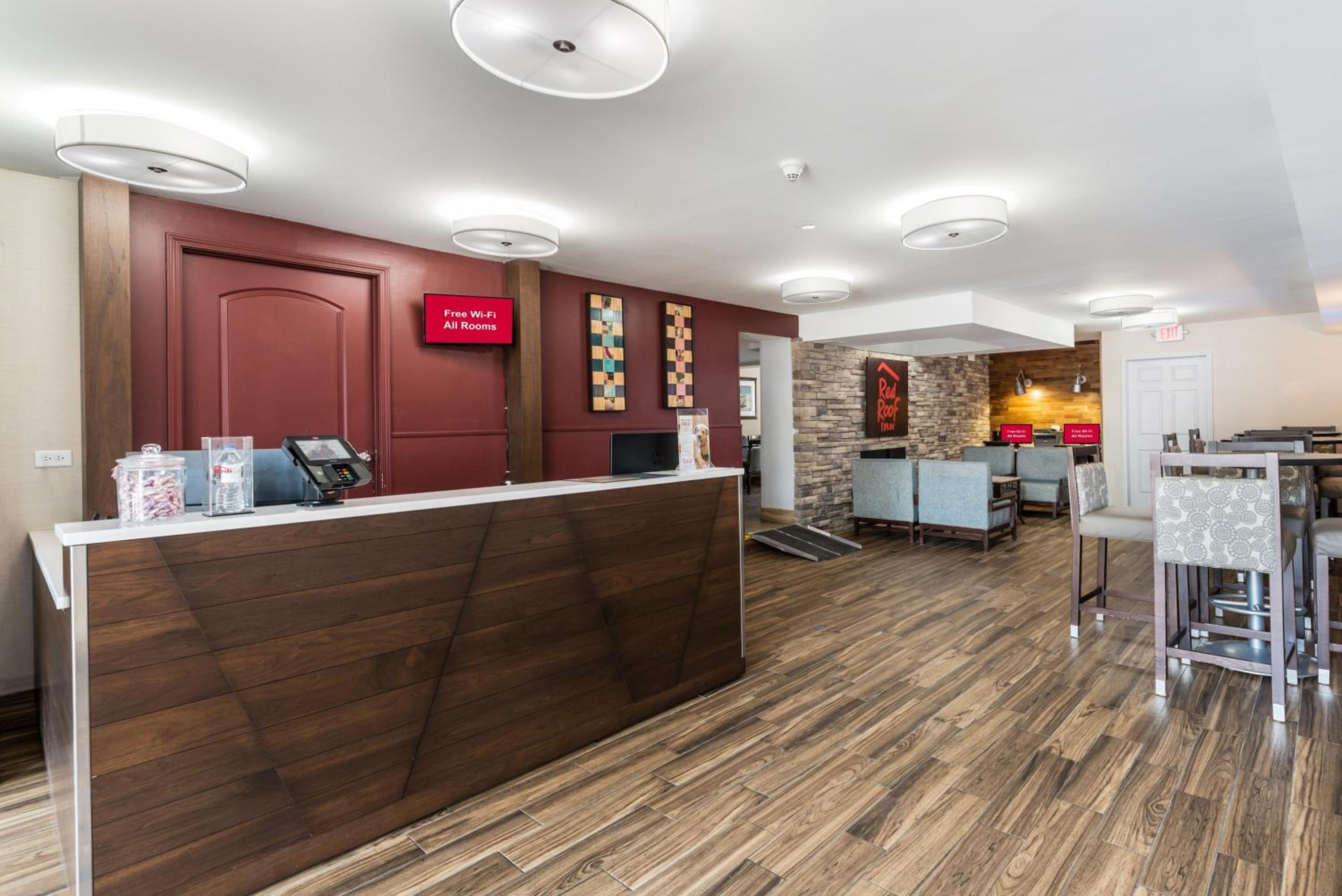 Red Roof Inn Morton Grove - Property Image 22