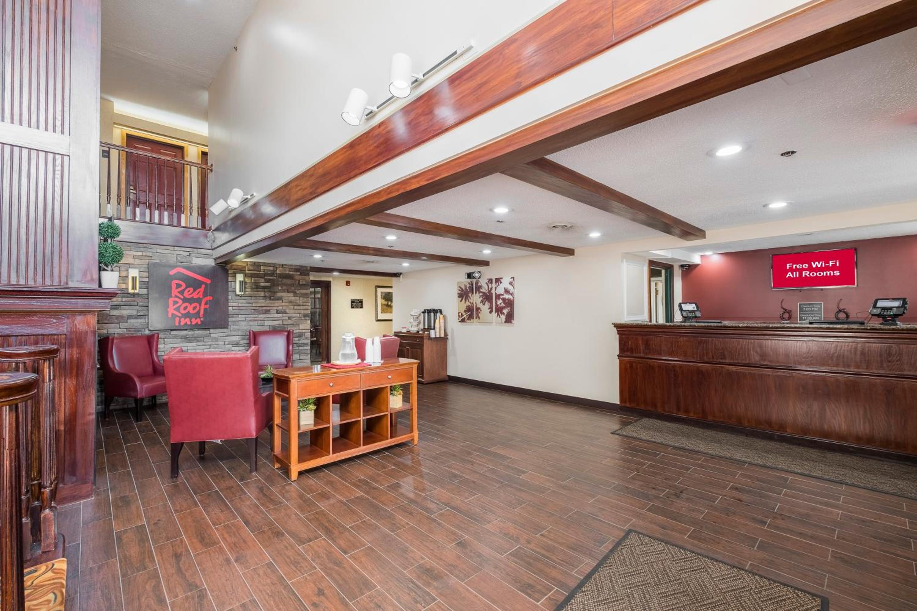 Red Roof Inn & Suites Stafford, VA - Quantico, Photo 9