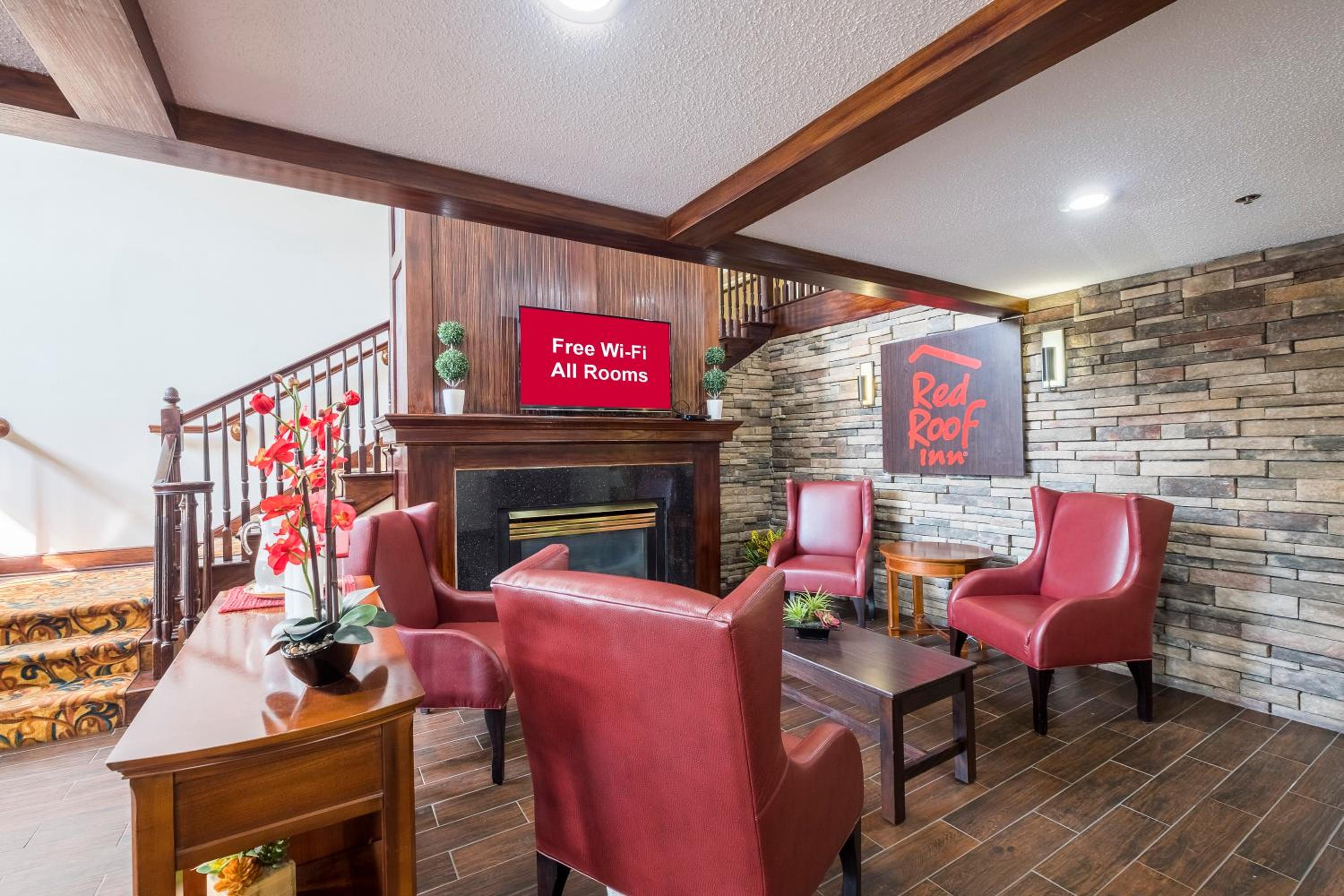 Red Roof Inn & Suites Stafford, VA - Quantico, Photo 15