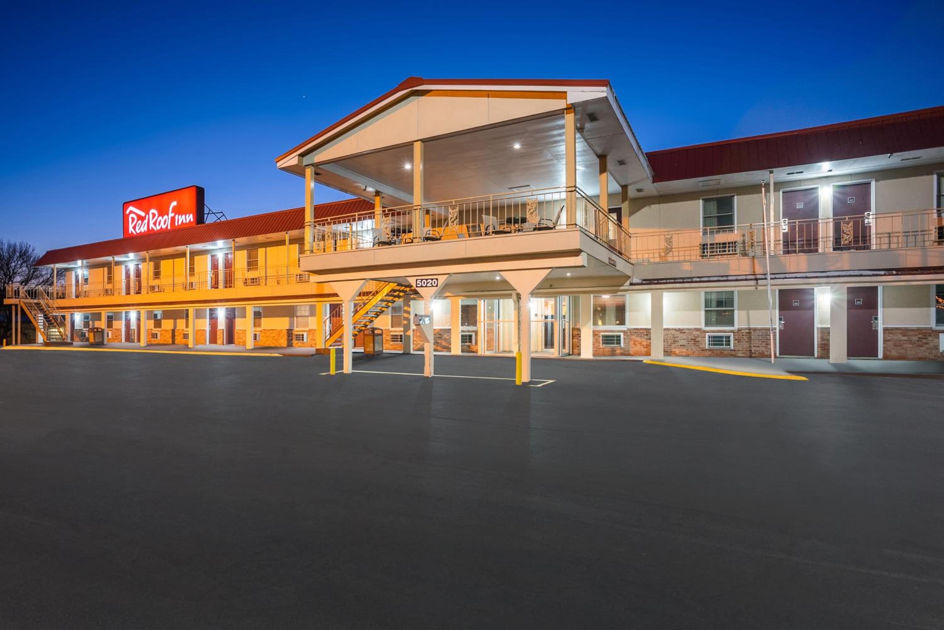 Des Moines Vacations - Red Roof Inn Des Moines - Property Image 5