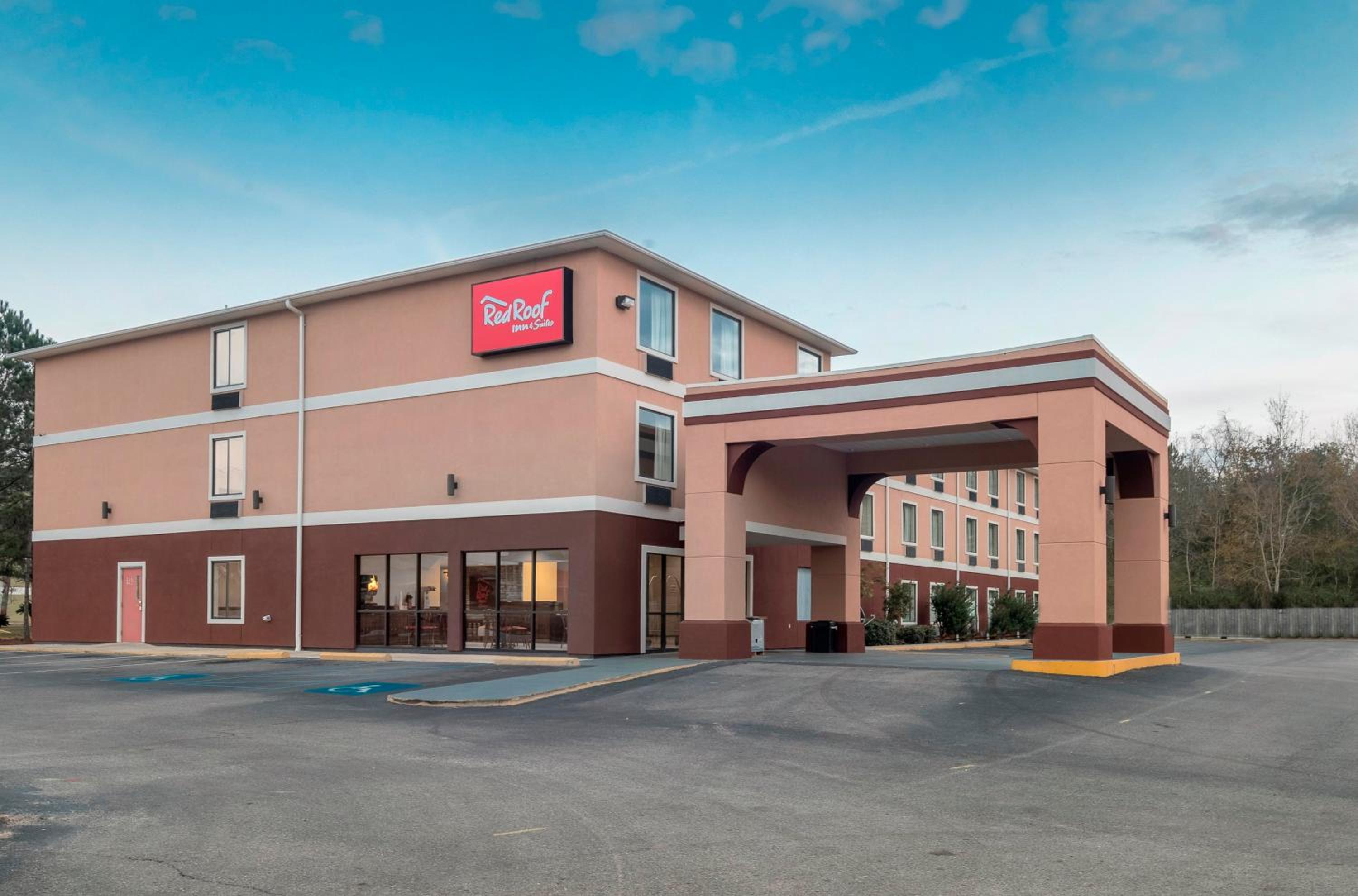 Hotel Red Roof Inn & Suites Biloxi - Ocean Springs