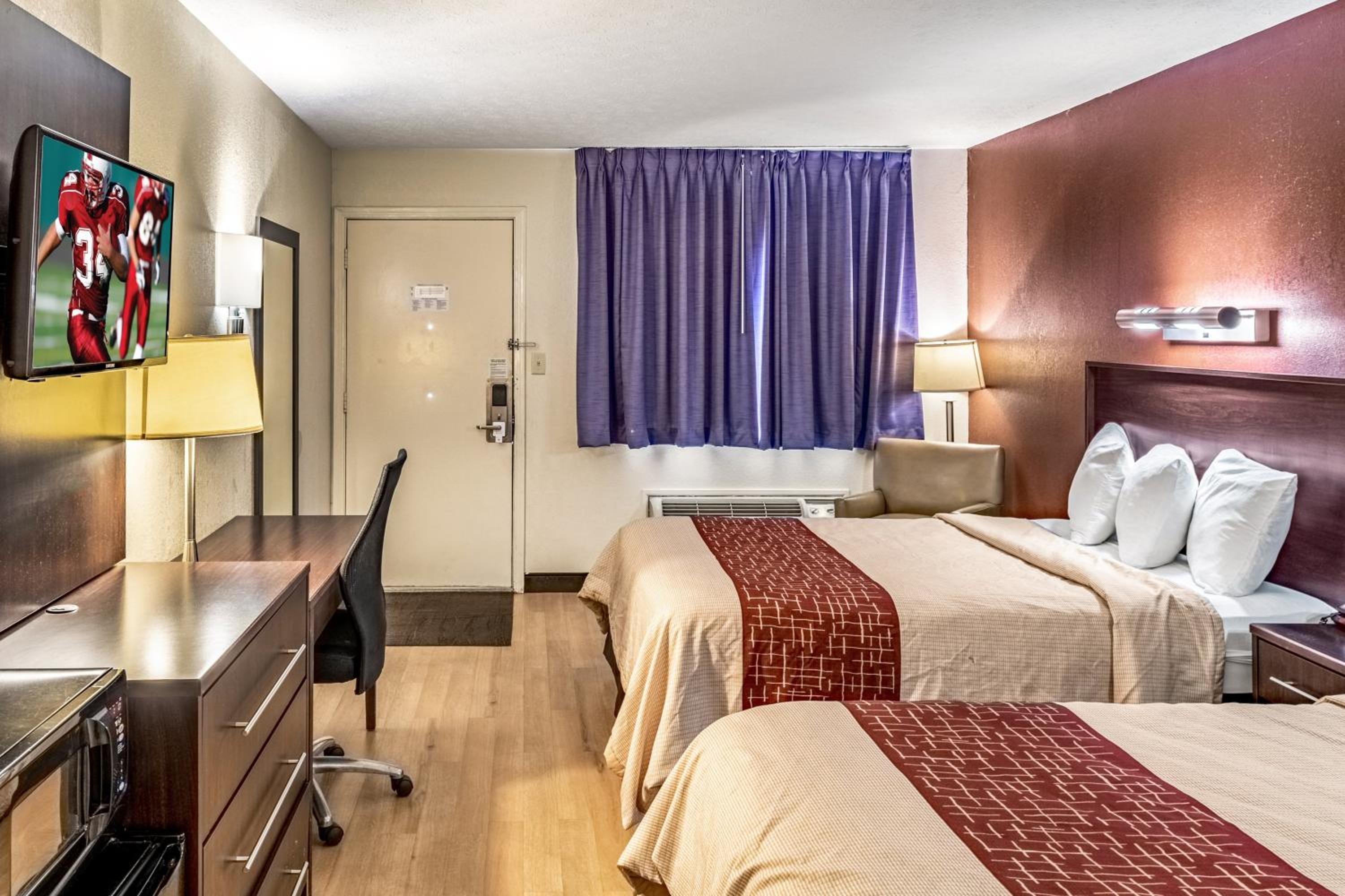 Red Roof Inn Columbus - Taylorsville - Property Image 2