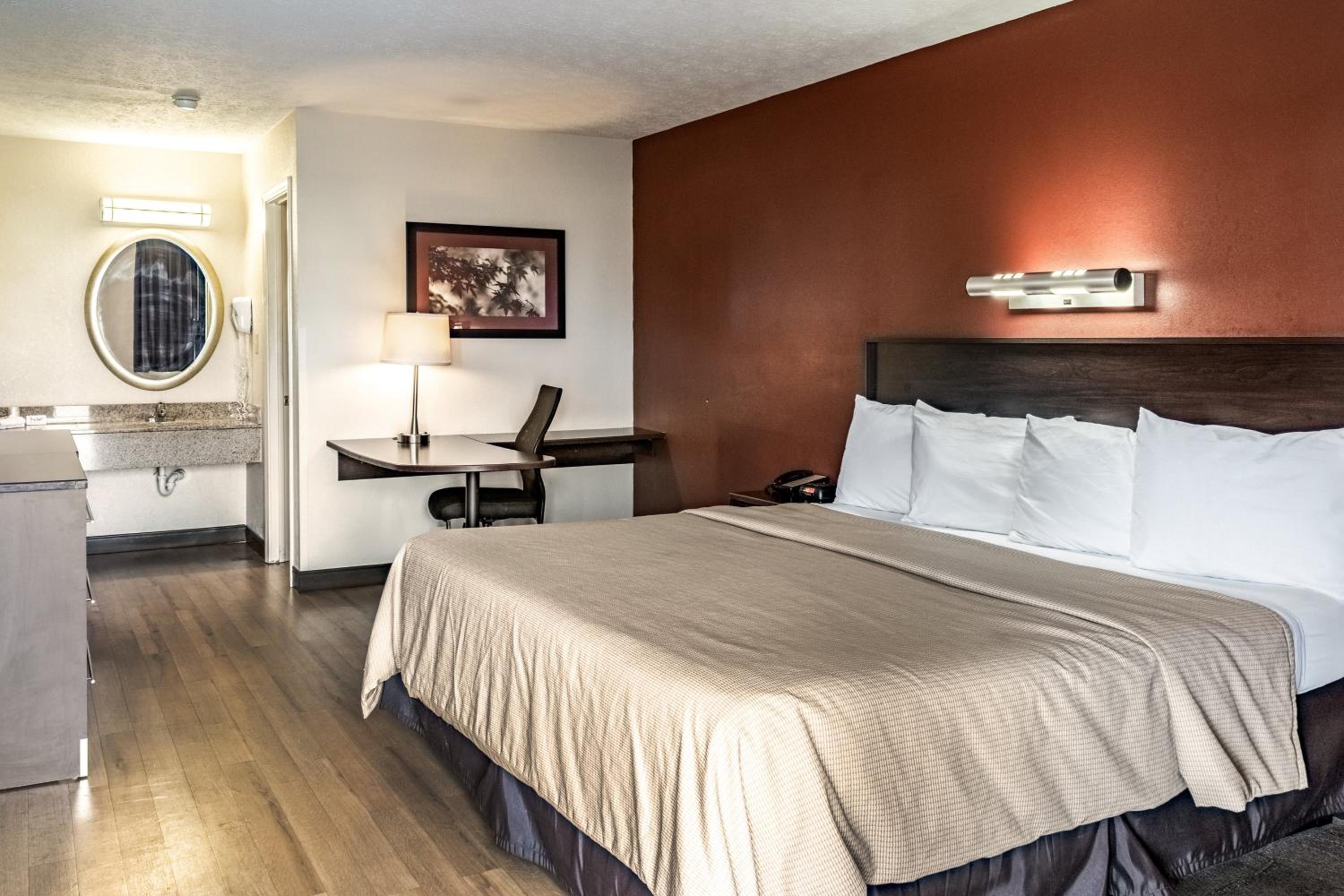 Red Roof Inn Columbus - Taylorsville - Property Image 18