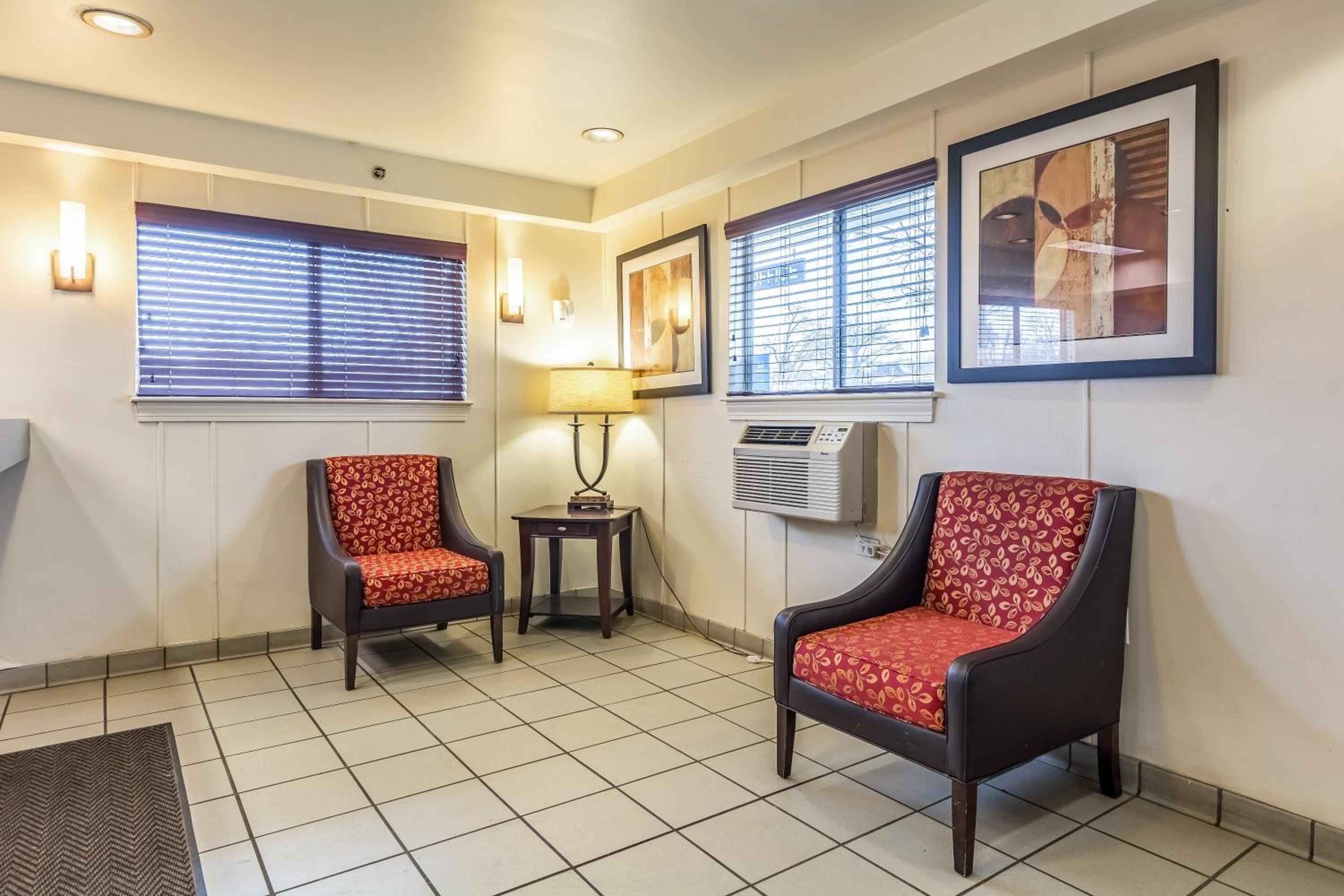 Birch Hill Suites Louisville view 4
