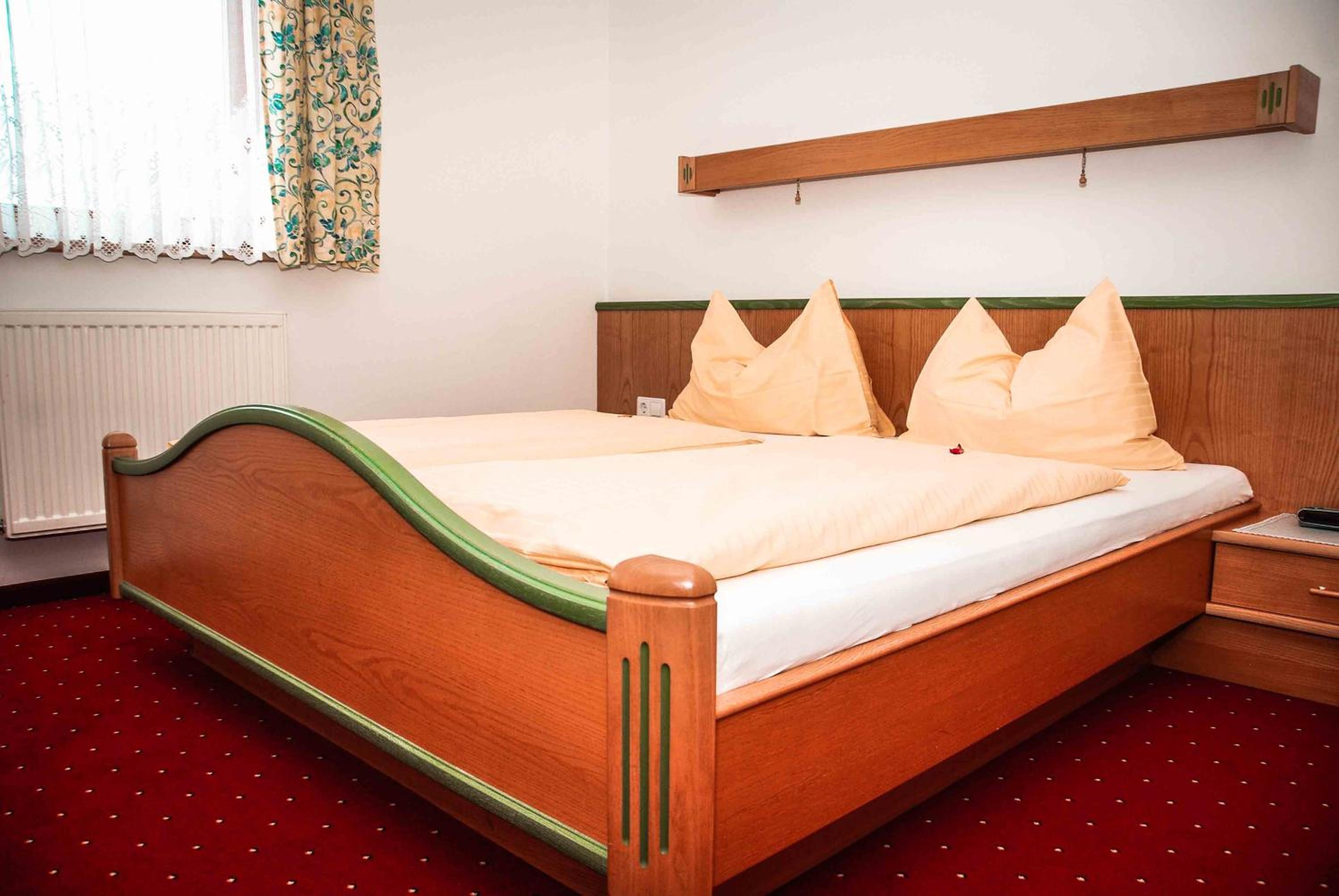 Komfort Appartement Windberger, 5m to ski slope, 200m to cable car, Schladming Dachsteincard inklusive
