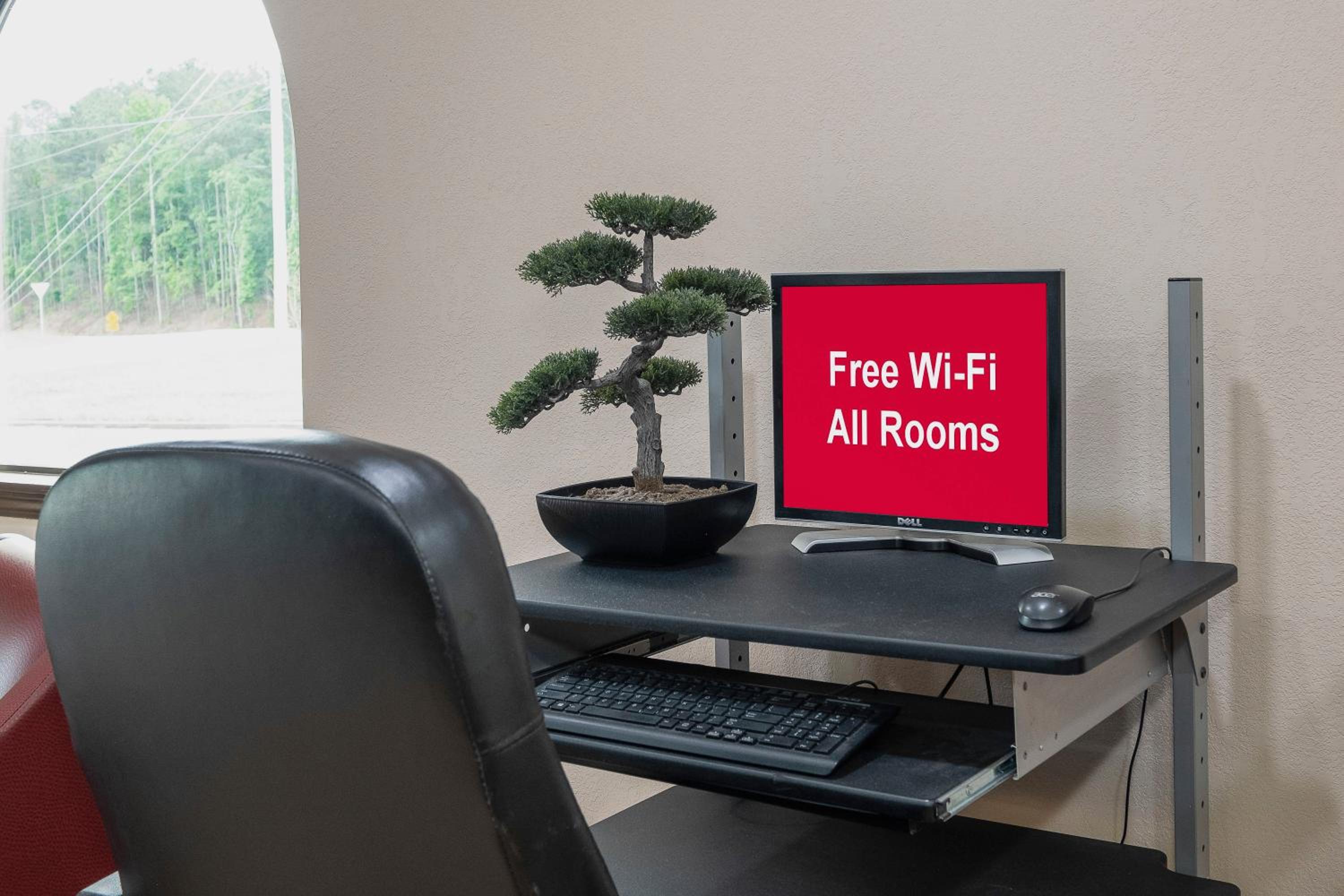 Red Roof Inn & Suites Rome