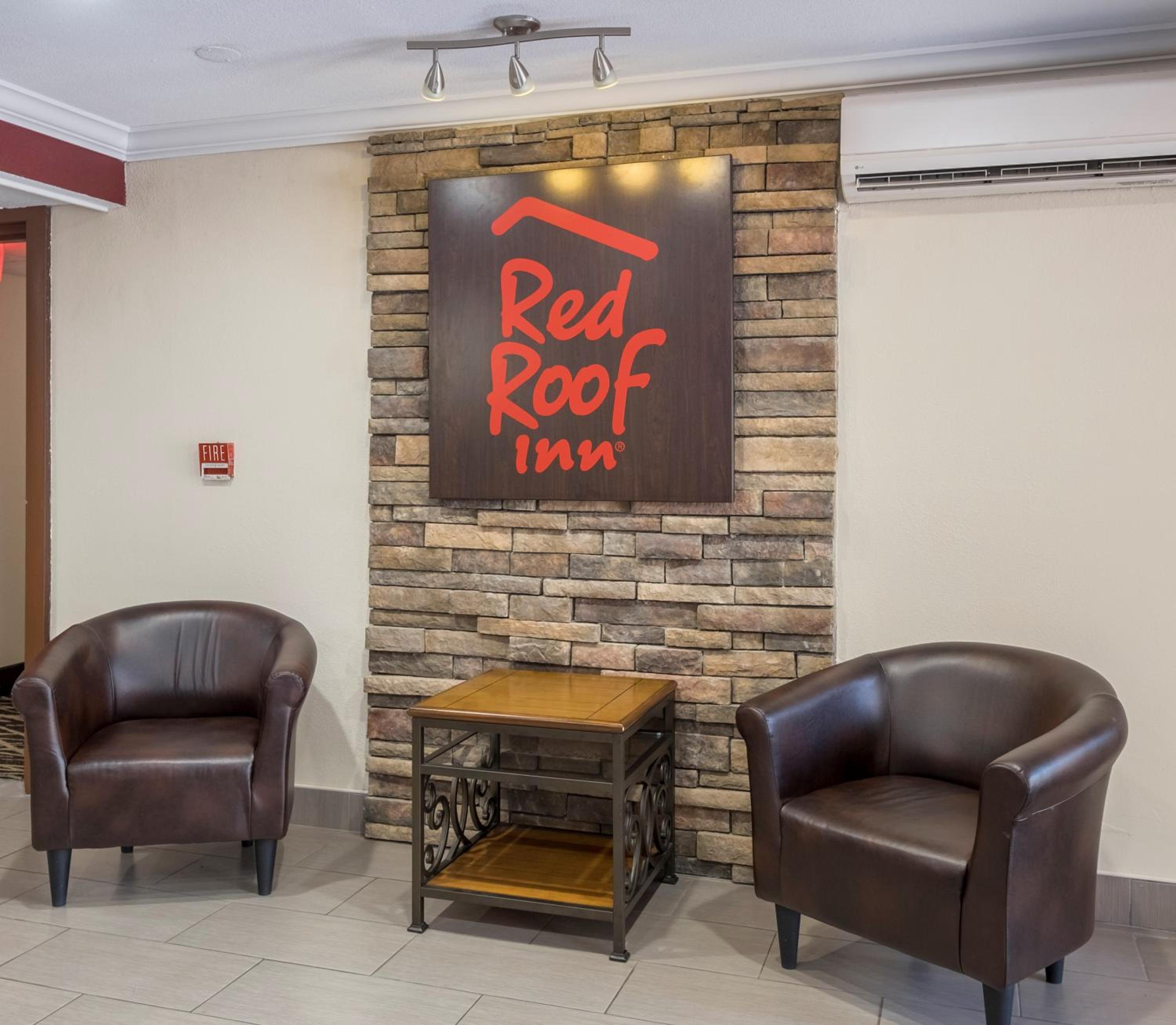Binghamton Vacations - Red Roof Inn Binghamton North - Property Image 3