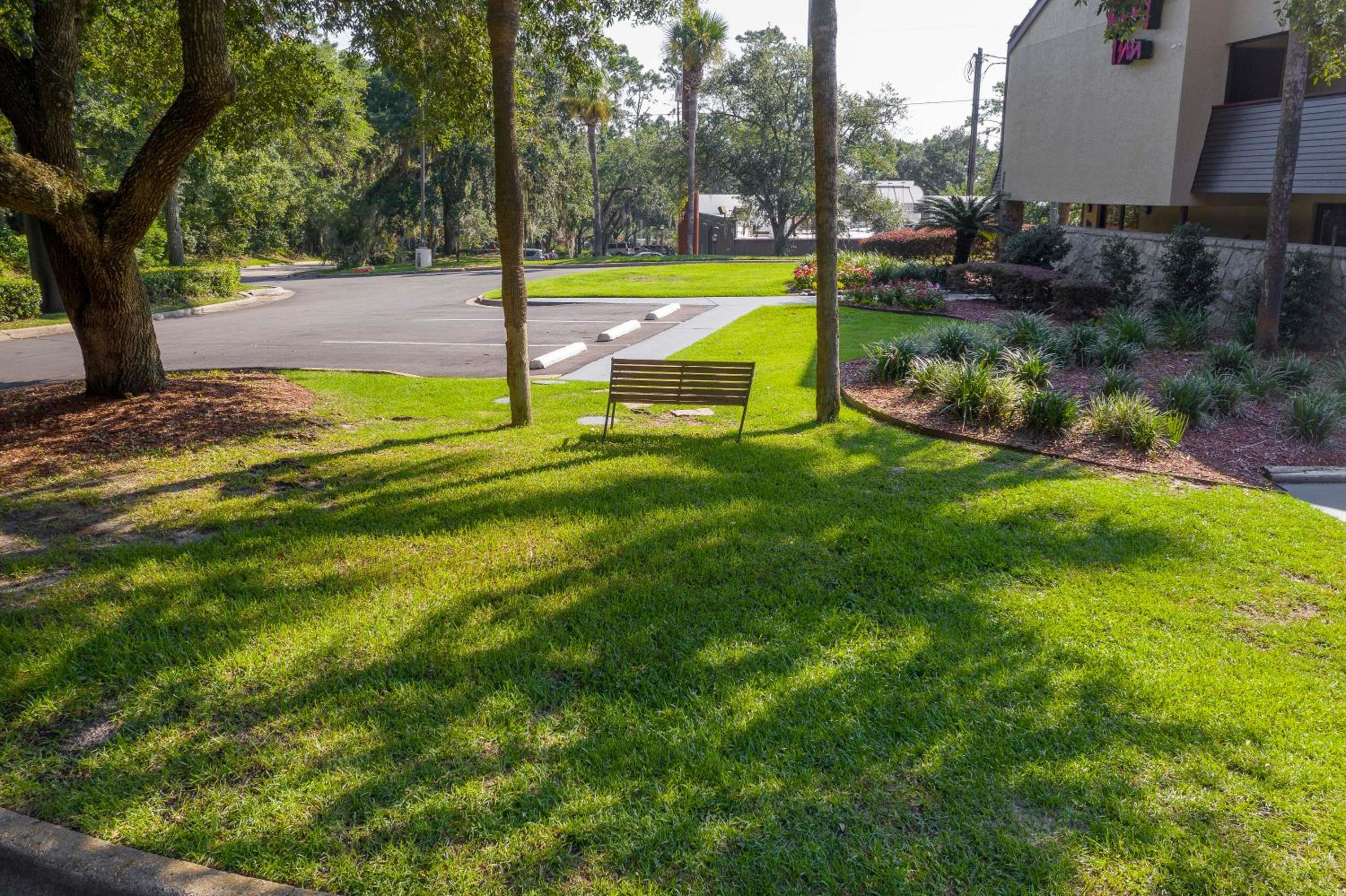 Red Roof Inn Tallahassee - University view 5