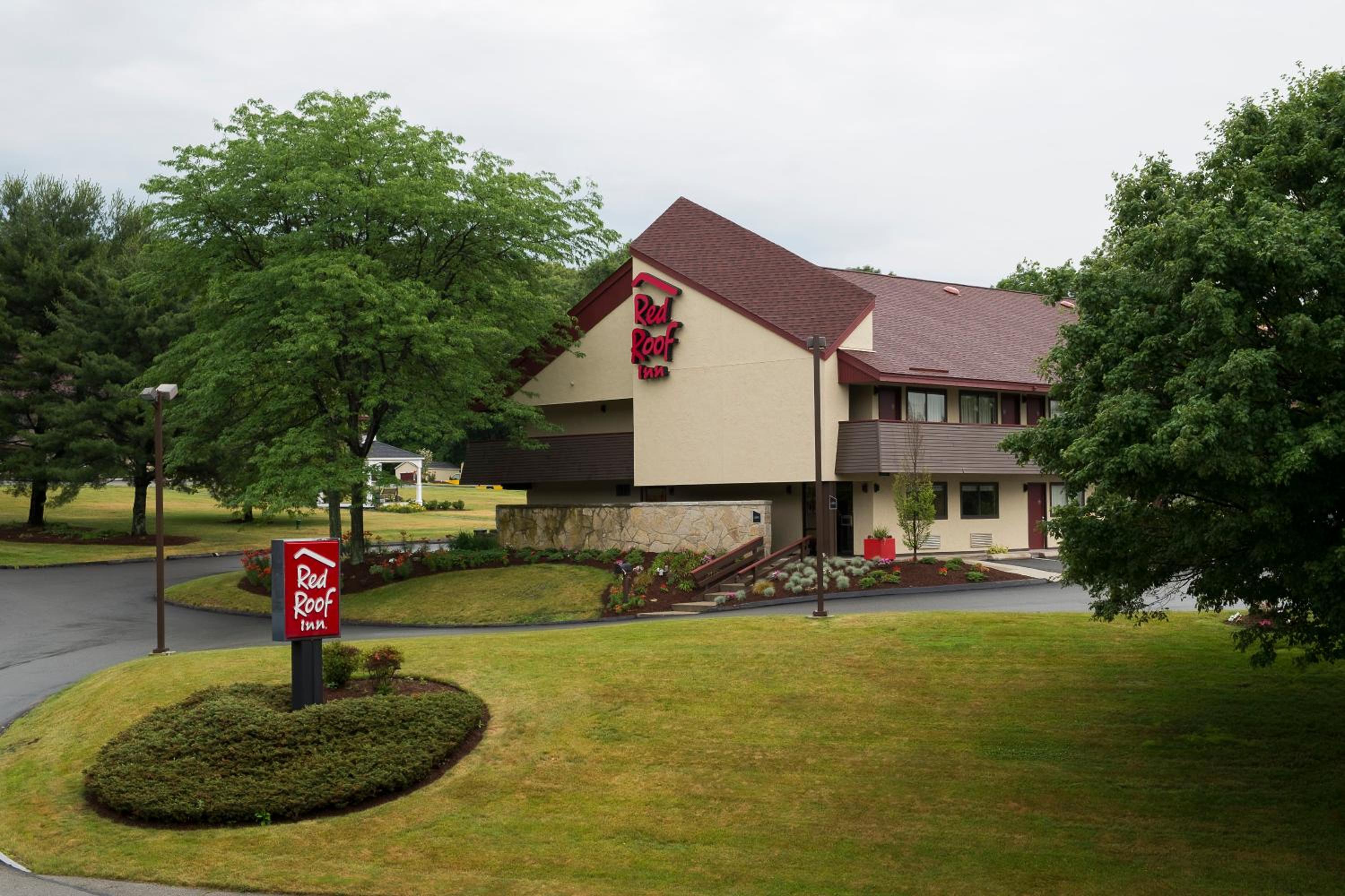 Red Roof Inn Boston - Southborough/Worcester view 3