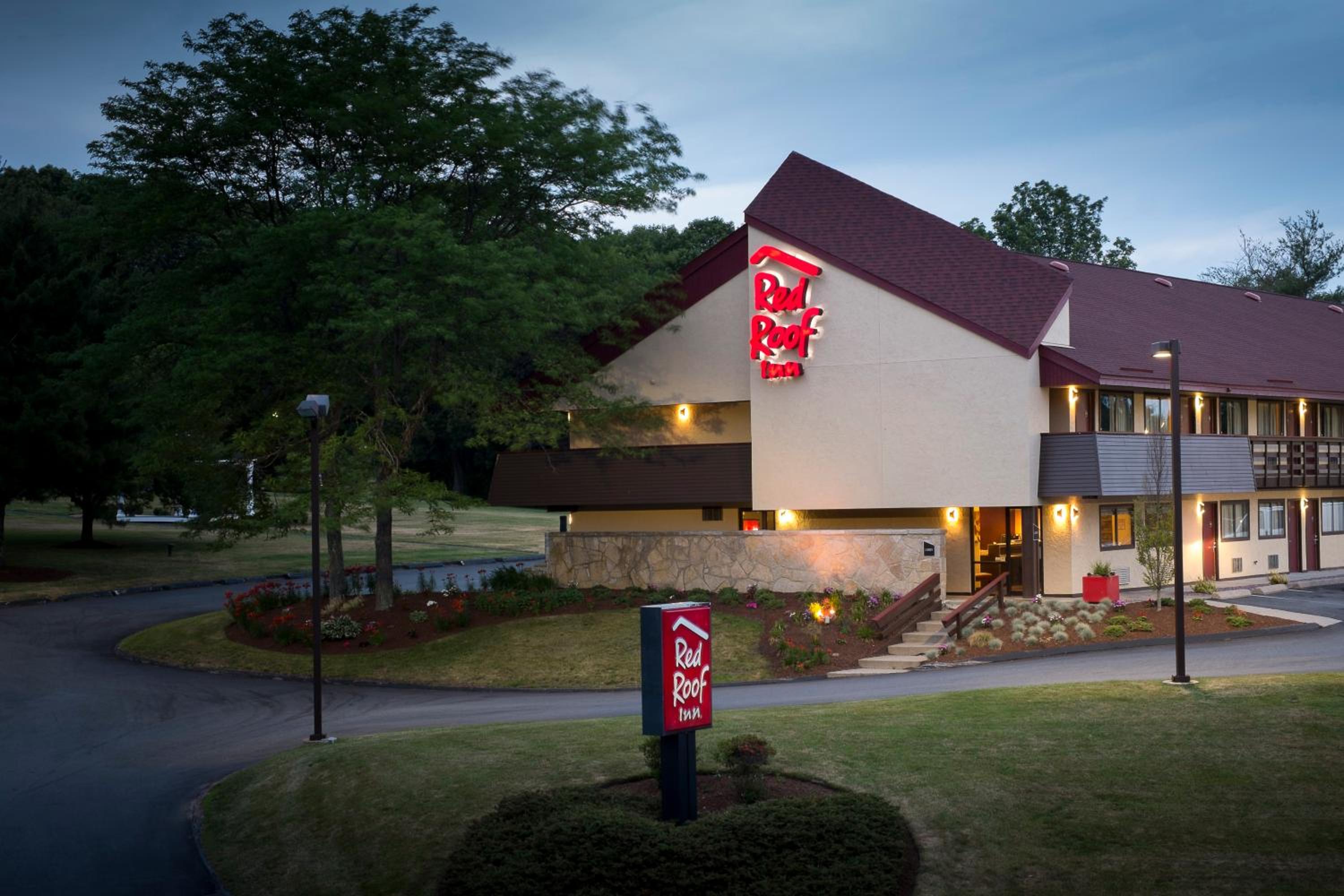 Red Roof Inn Boston - Southborough/Worcester view 5