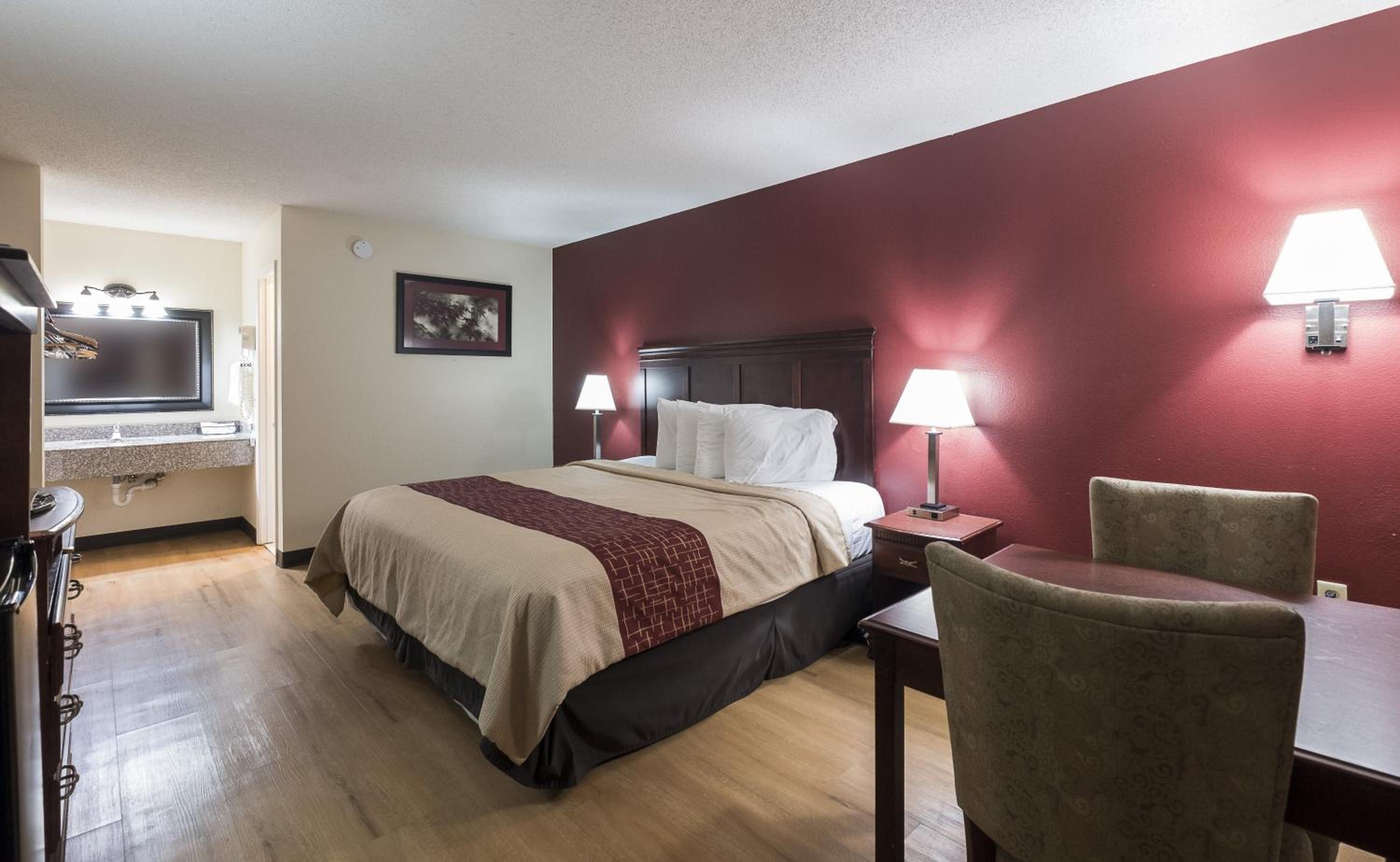 Red Roof Inn Chipley