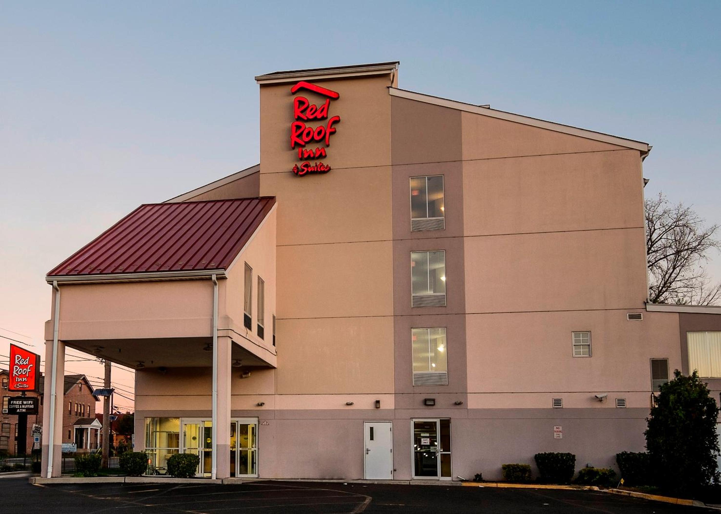 Hotel Red Roof Inn & Suites Philadelphia - Bellmawr