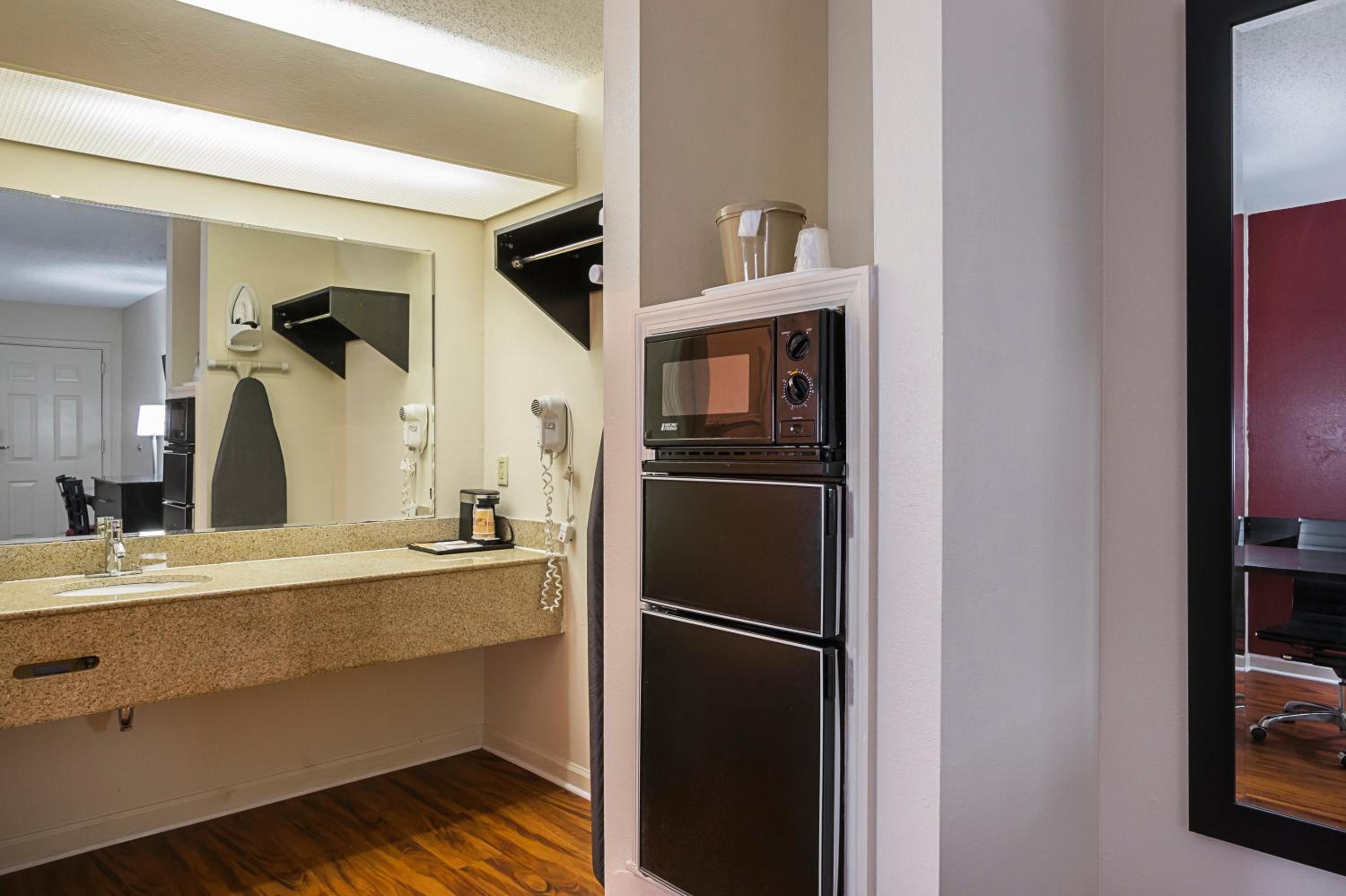 Red Roof Inn & Suites Scottsboro