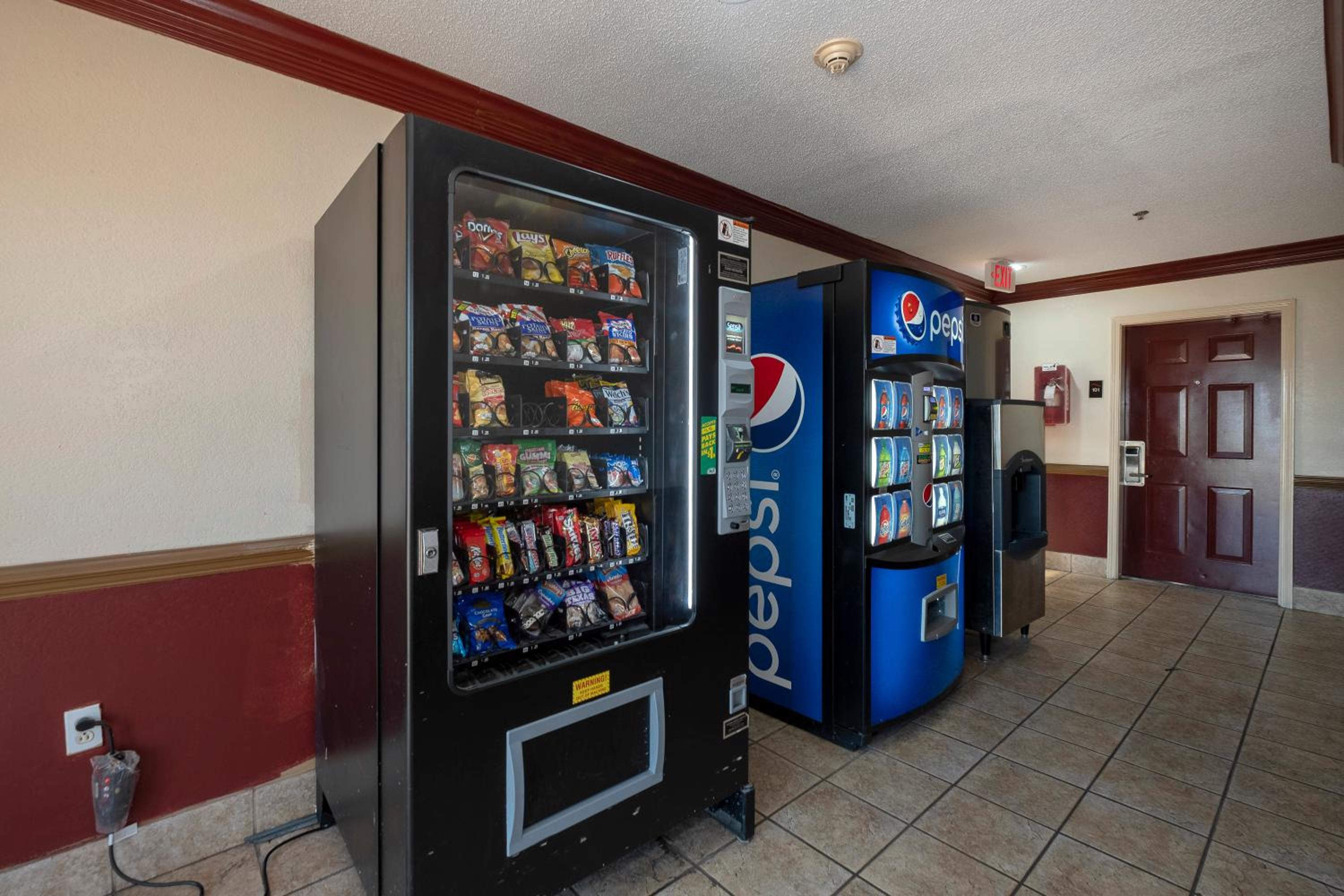 Red Roof Inn & Suites Pensacola-NAS Corry
