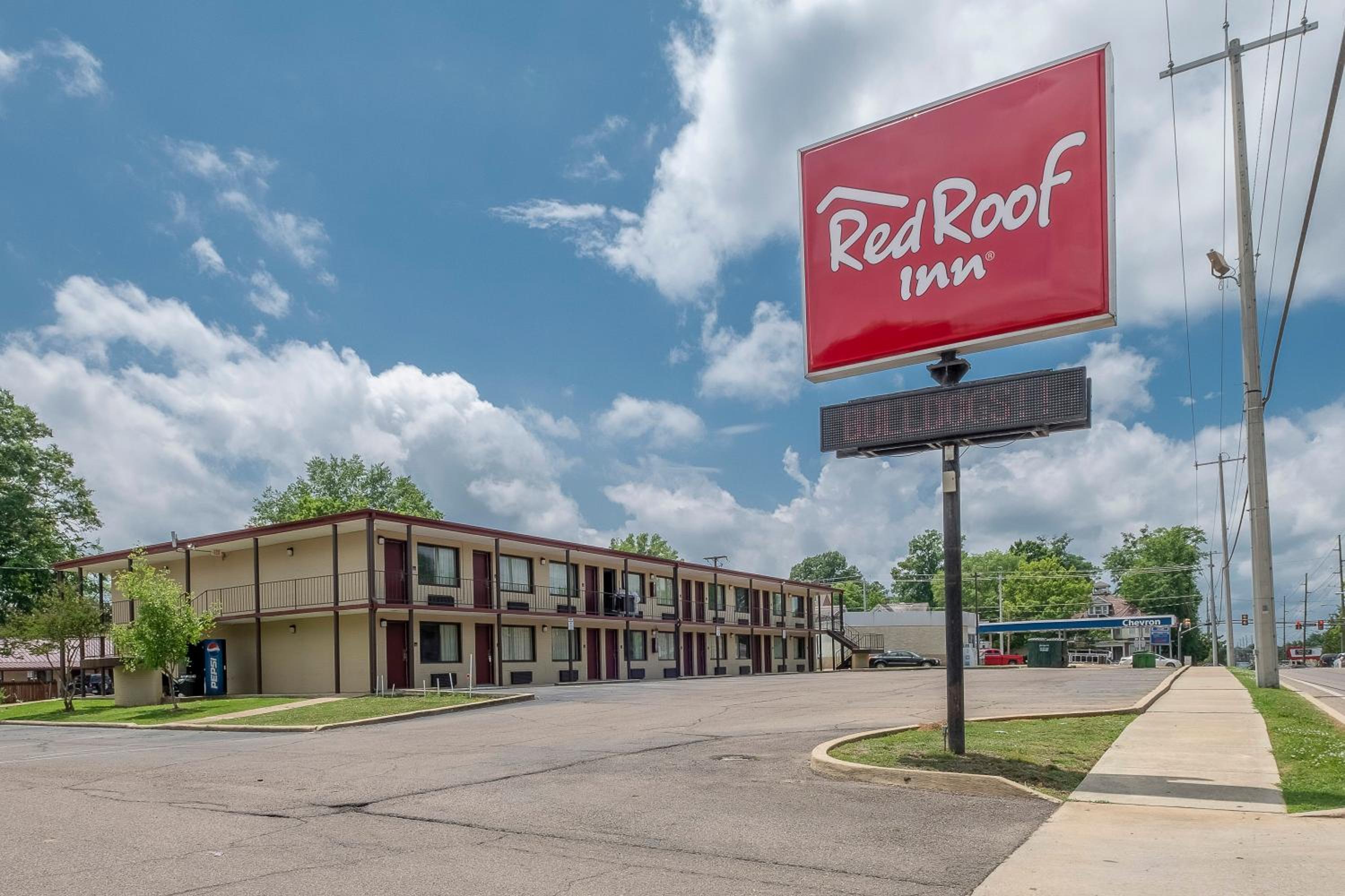 Red Roof Inn Starkville - University