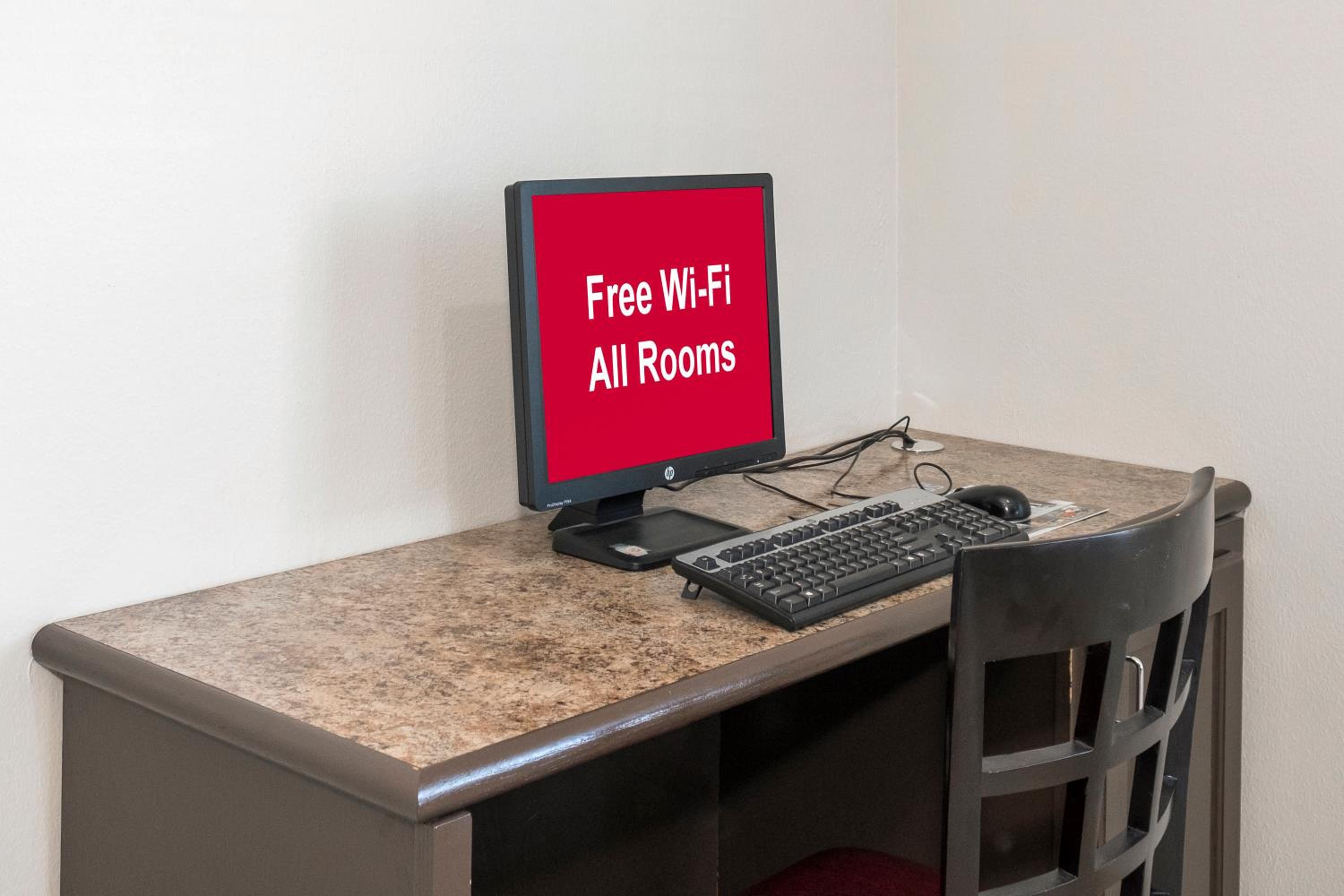 Corbin Vacations - Red Roof Inn Suites Corbin - Property Image 15