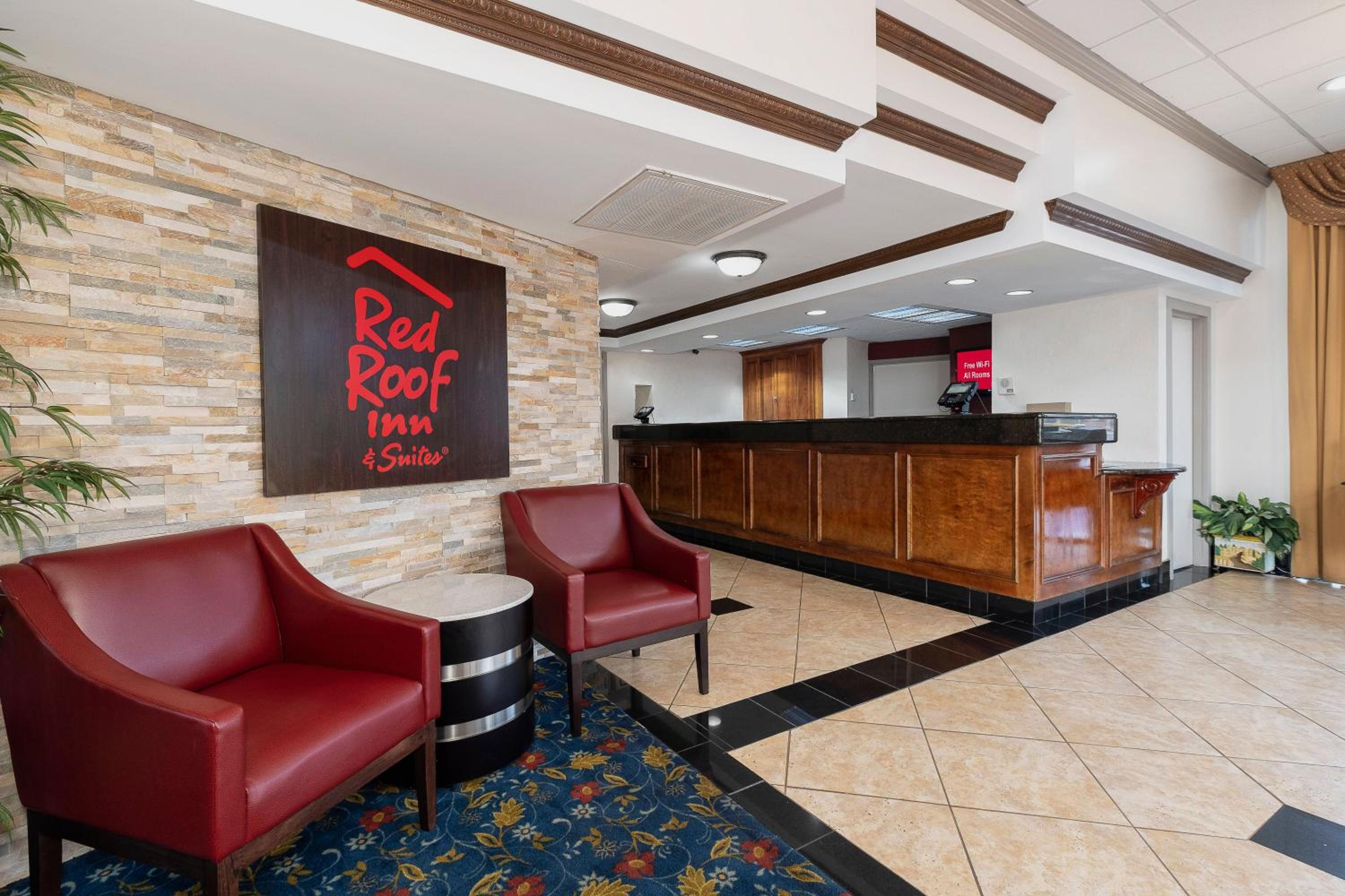 Macon Vacations - Red Roof Inn Suites Macon - Property Image 25
