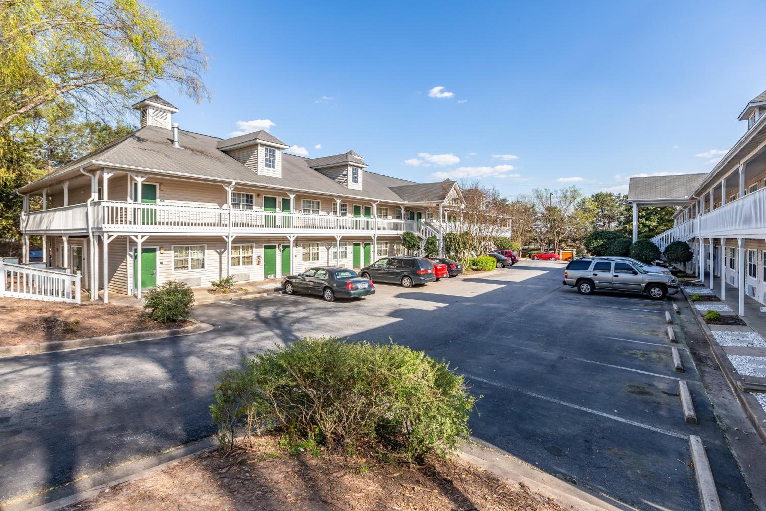 HomeTowne Studios by Red Roof Atlanta - Norcross South, Bilde 10