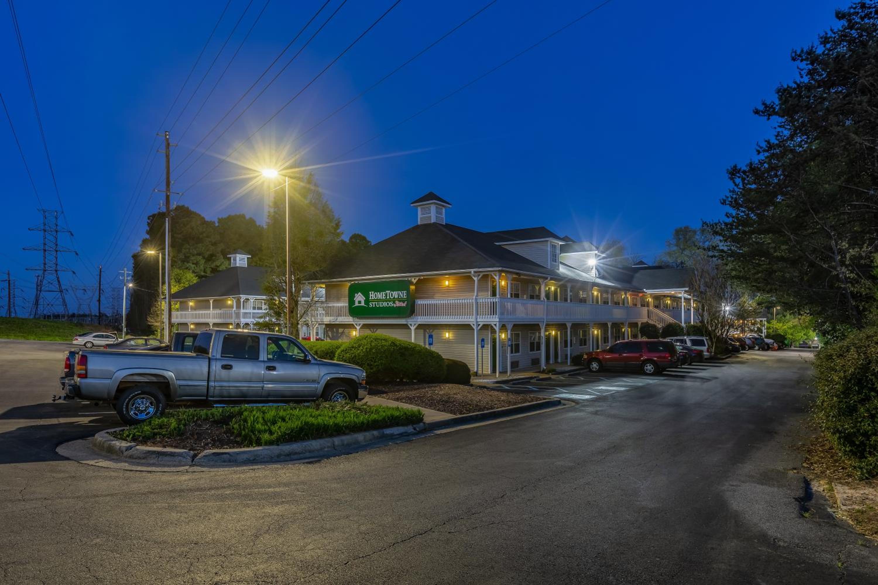 HomeTowne Studios by Red Roof Atlanta - Norcross South, Bilde 15
