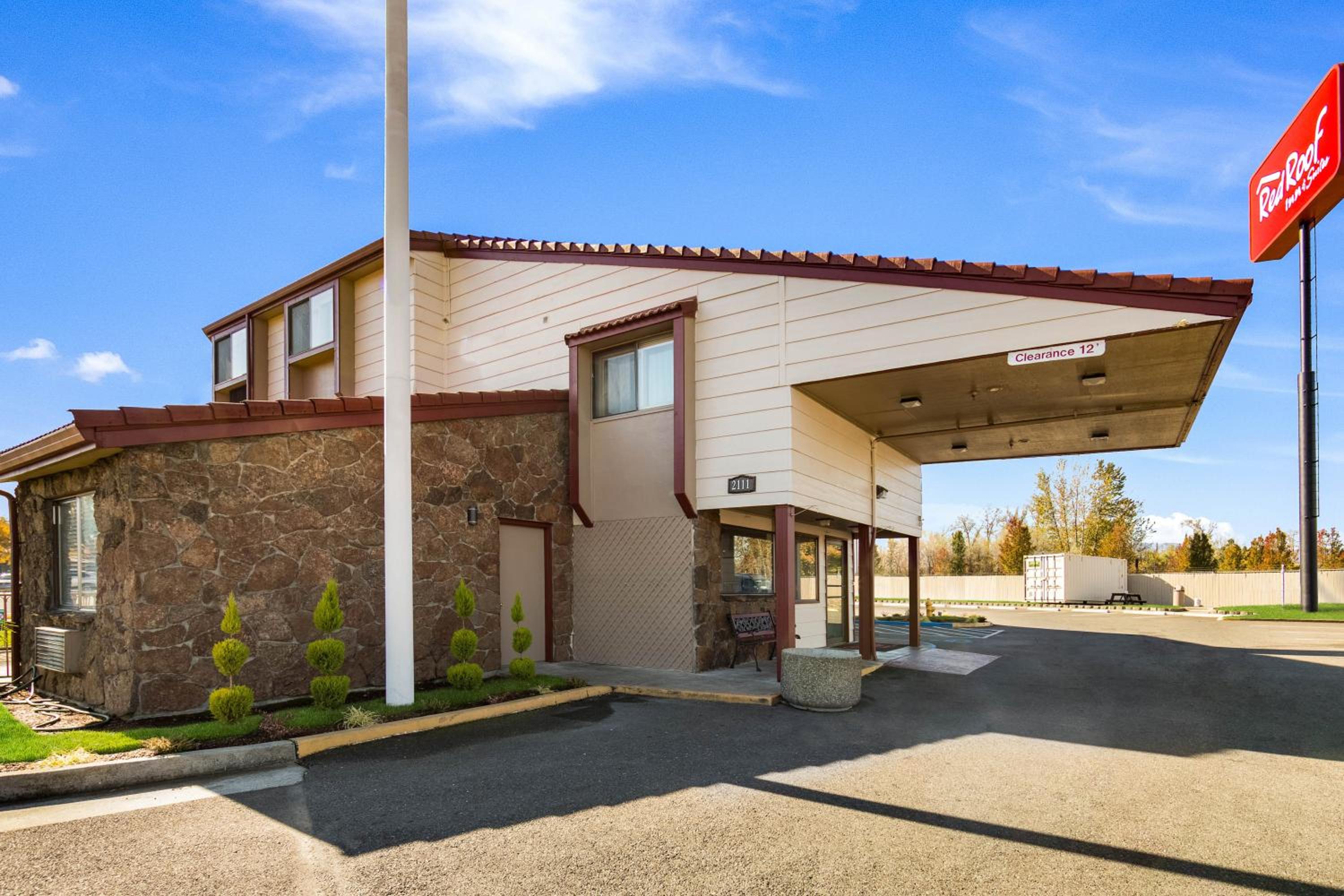 Medford Vacations - Ramada by Wyndham Medford Airport North - Property Image 23