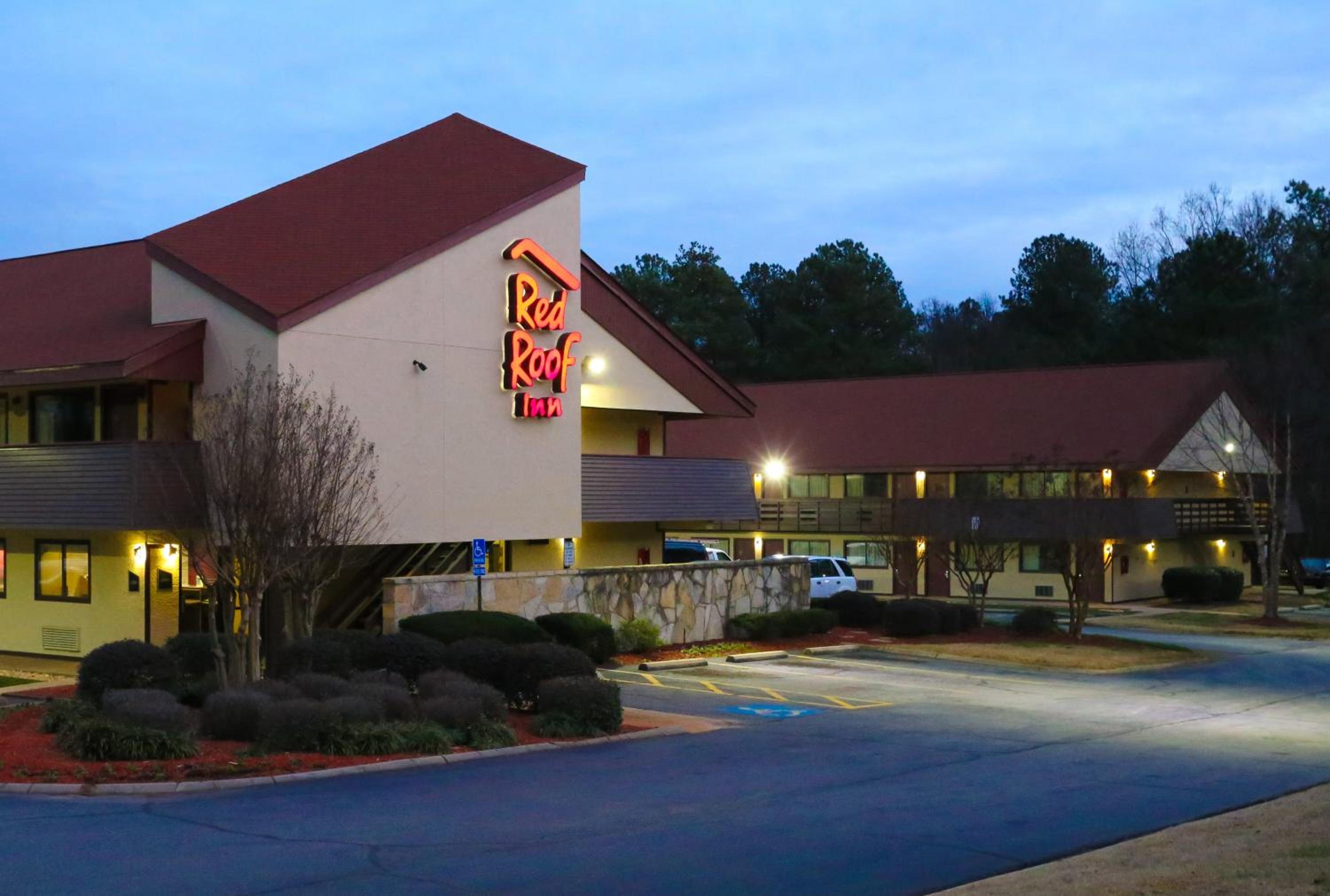 Hotel Red Roof Inn Greenville - Image 1