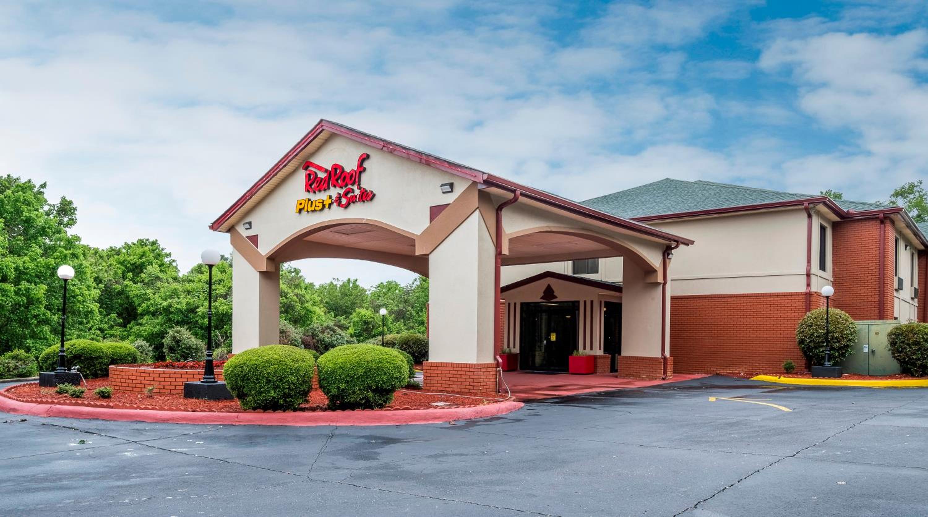 Hotel Red Roof Inn PLUS+ & Suites Opelika