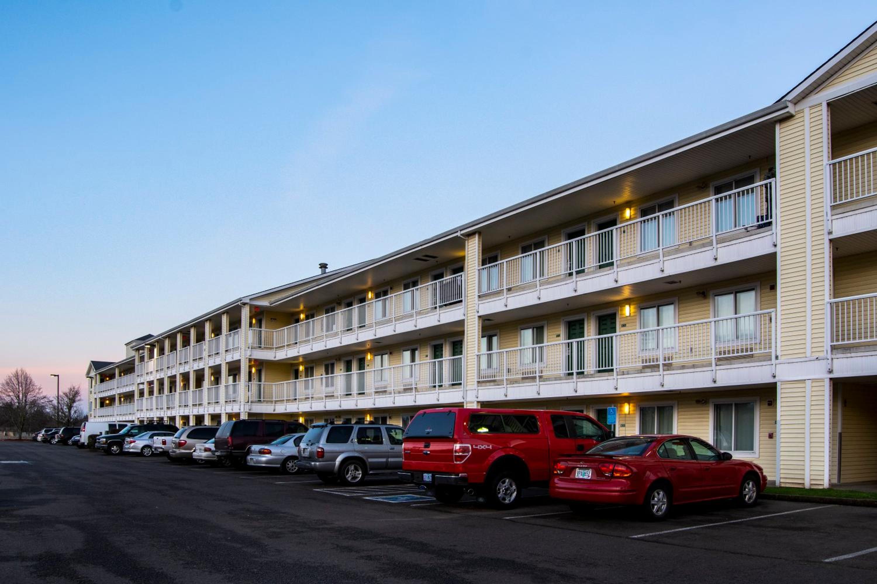 Albany Vacations - HomeTowne Studios by Red Roof Salem, OR - Property Image 4