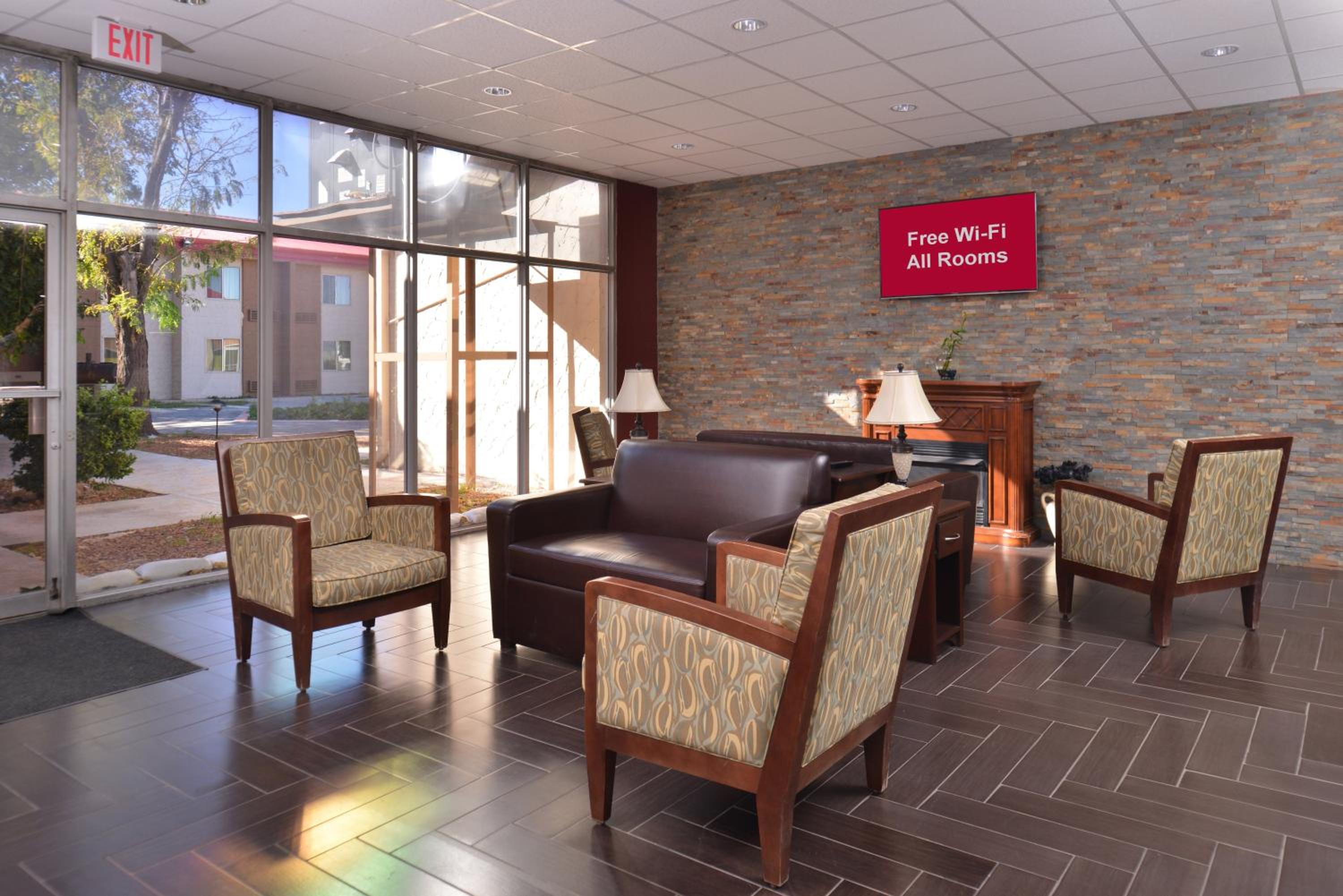 Van Horn Vacations - Red Roof Inn Van Horn - Property Image 5