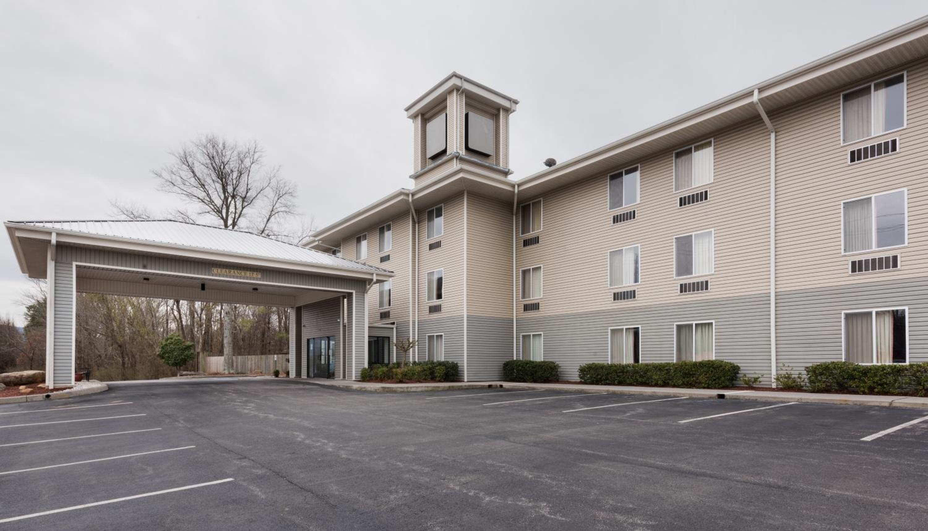 Red Roof Inn Etowah – Athens, TN view 2