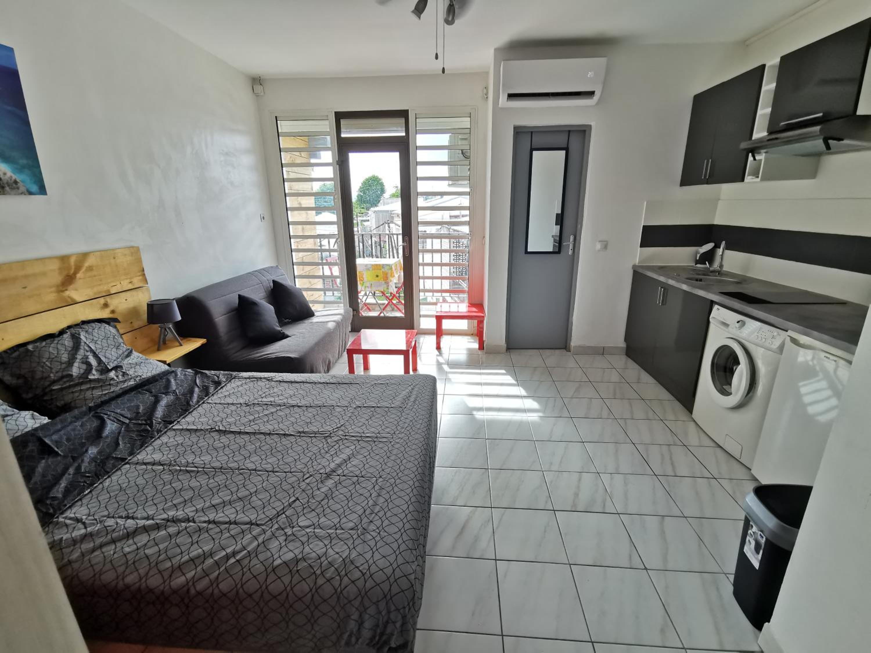 Appartement vue mer et montagne à 100m de la plage