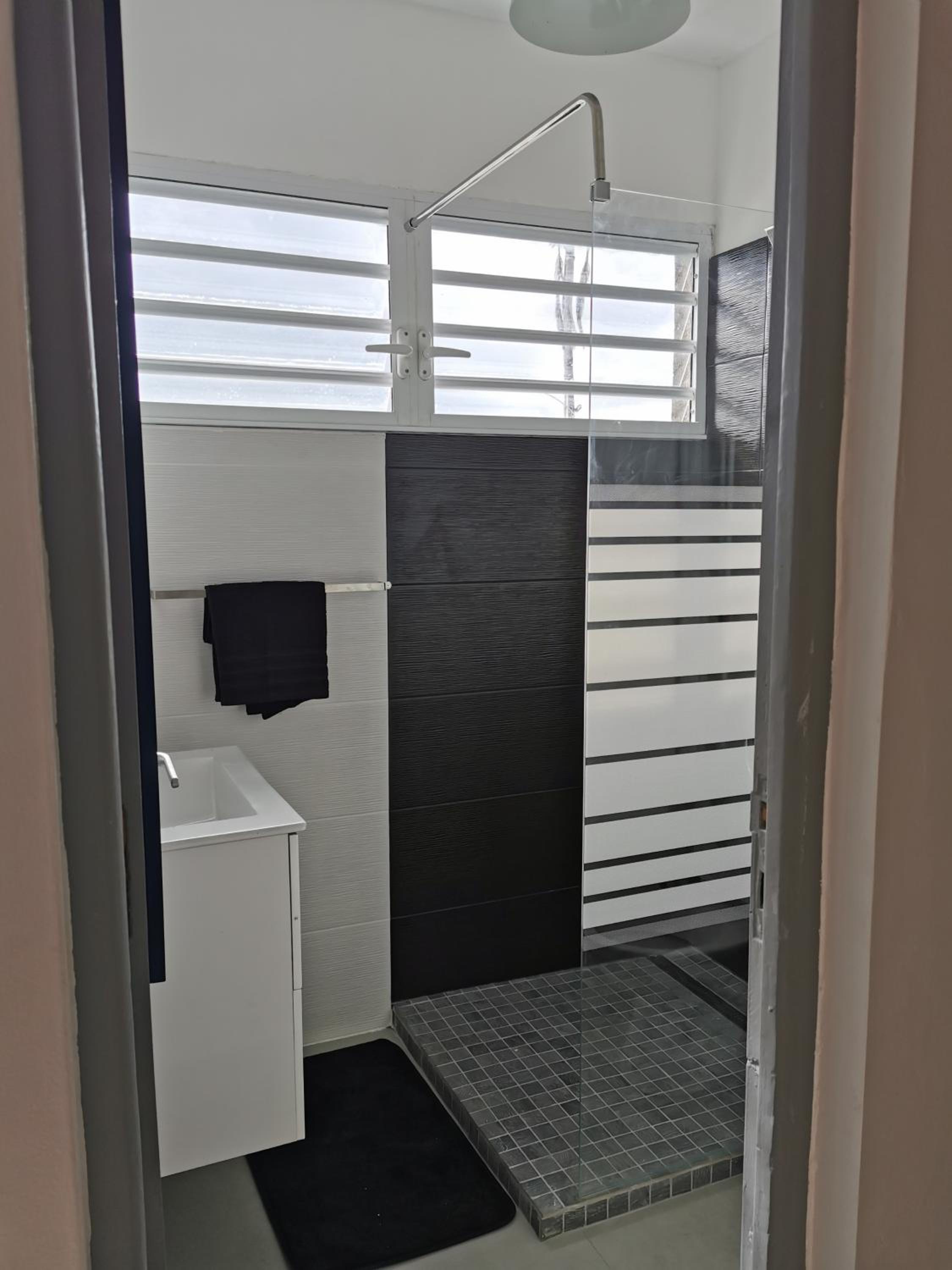 Appartement vue mer et montagne à 100m de la plage