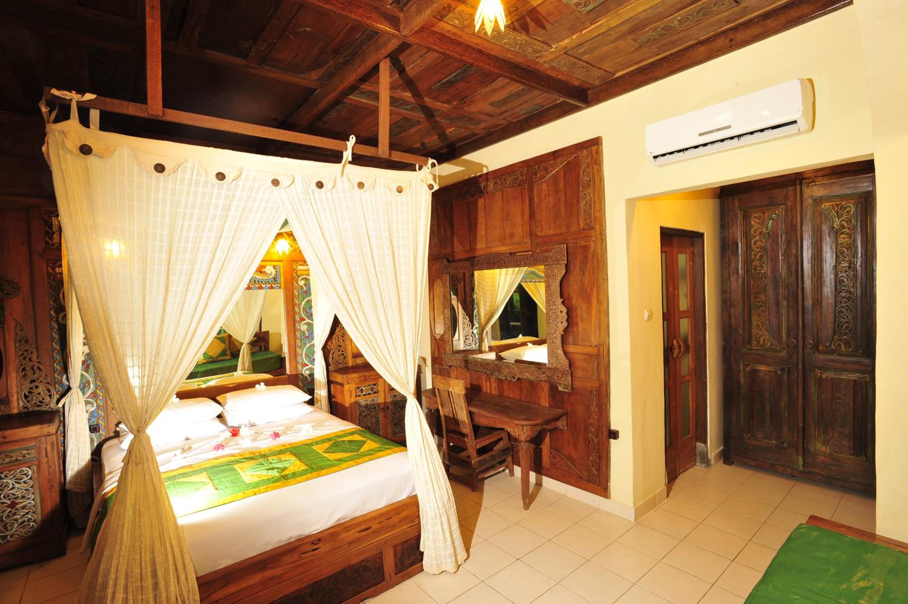 Hotel Pondok Sari Beach & SPA Resort