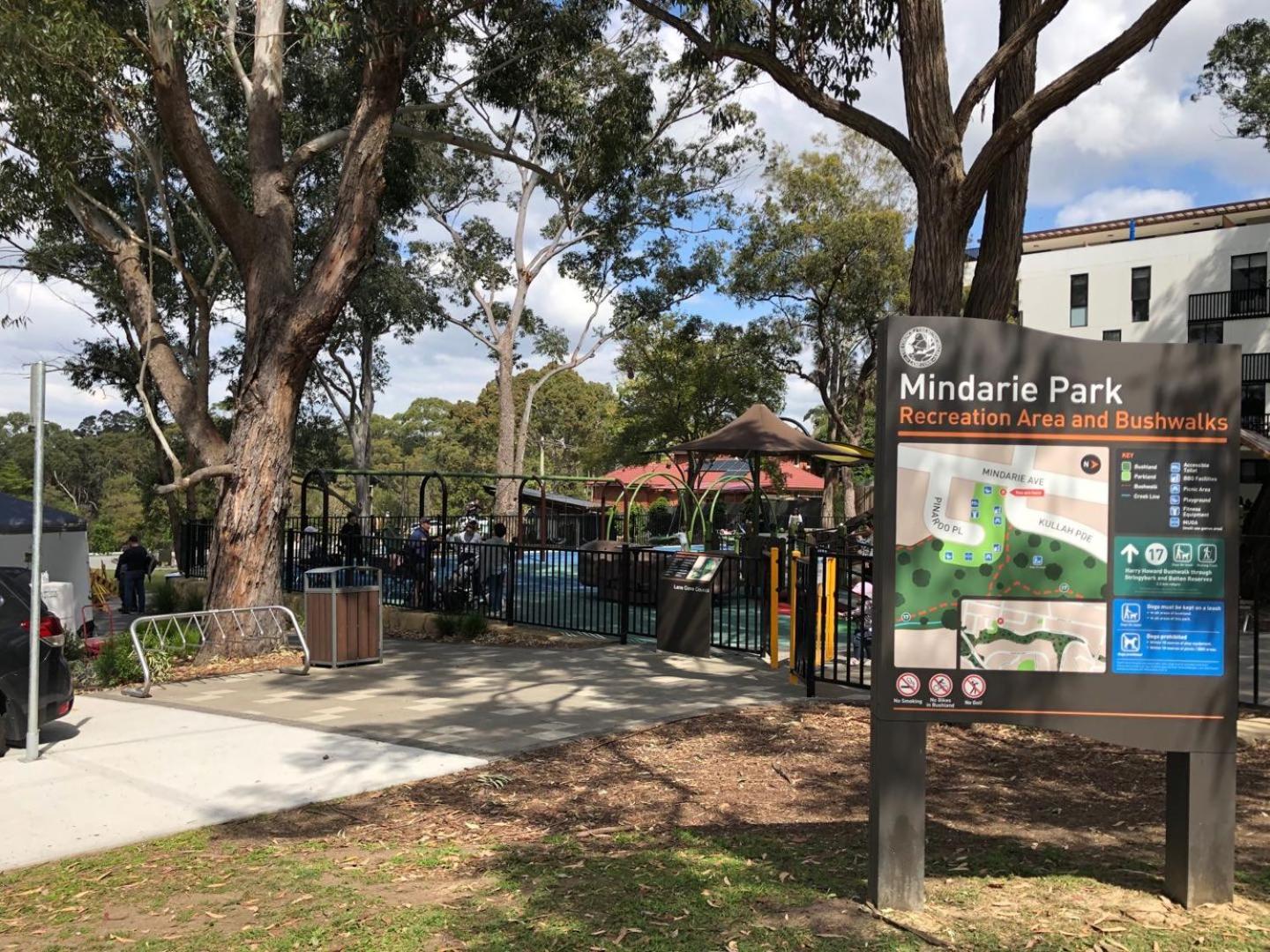 Exquisite Family Home +Parking, Close to CBD