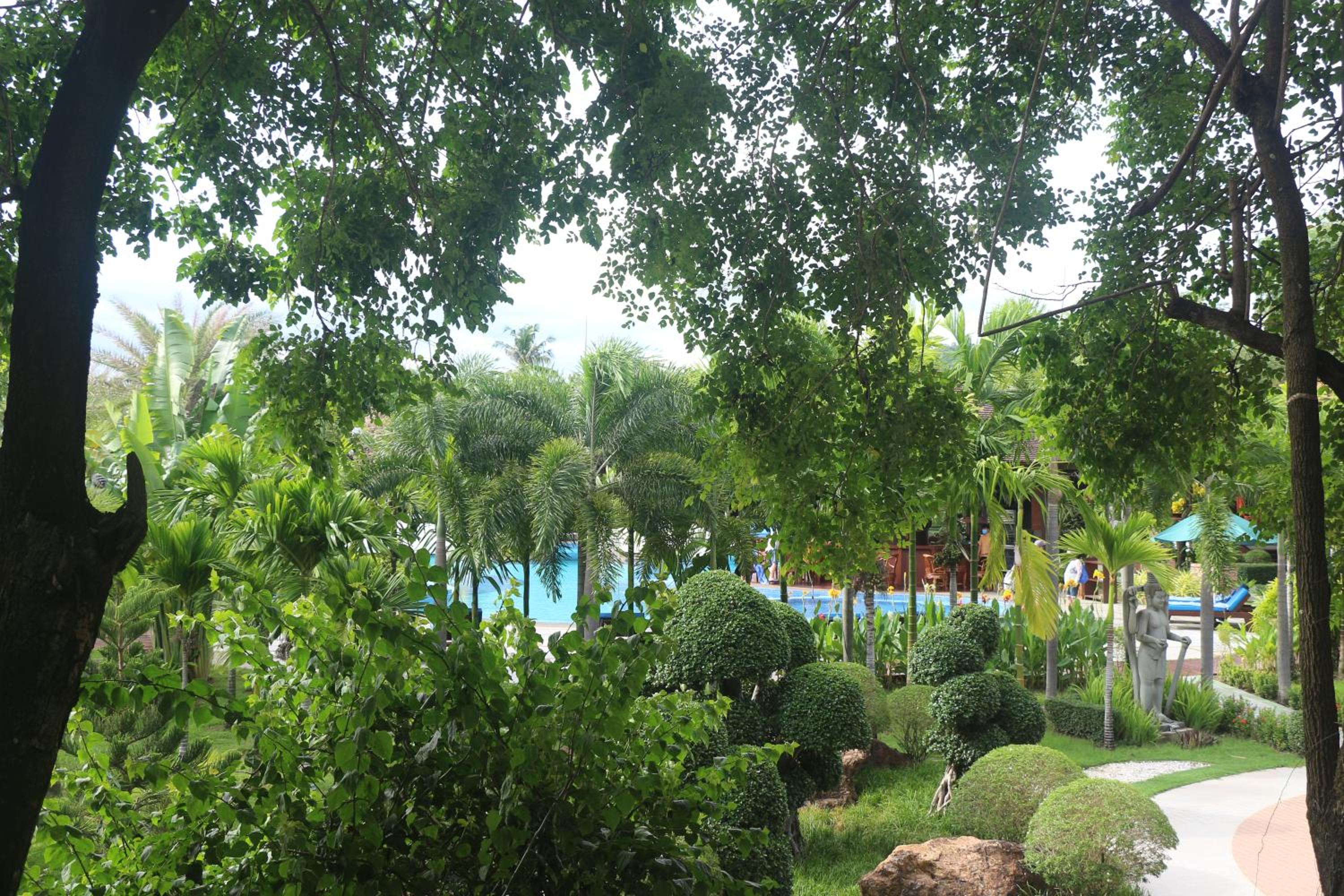 Try Palace Resort Kep