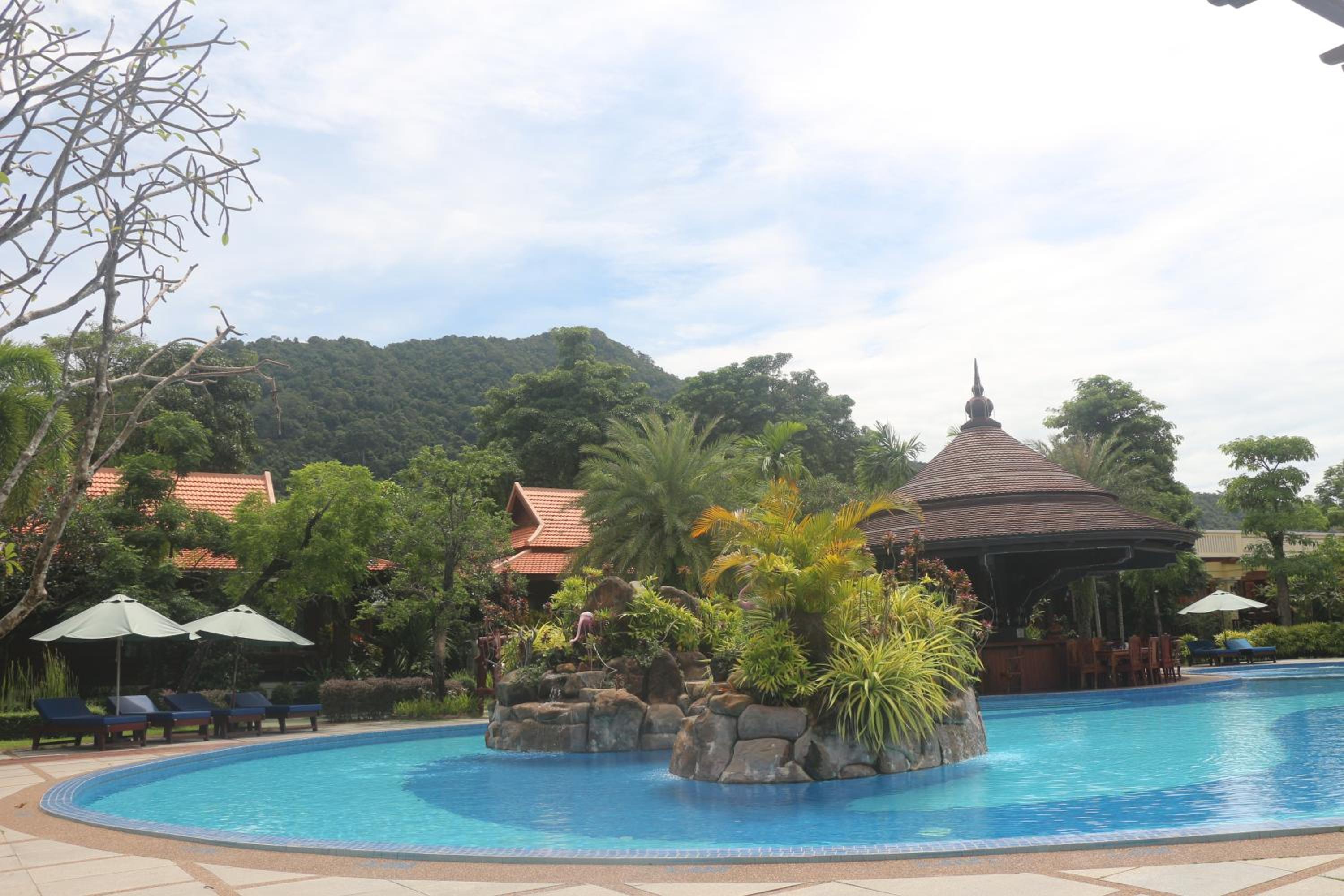 Try Palace Resort Kep