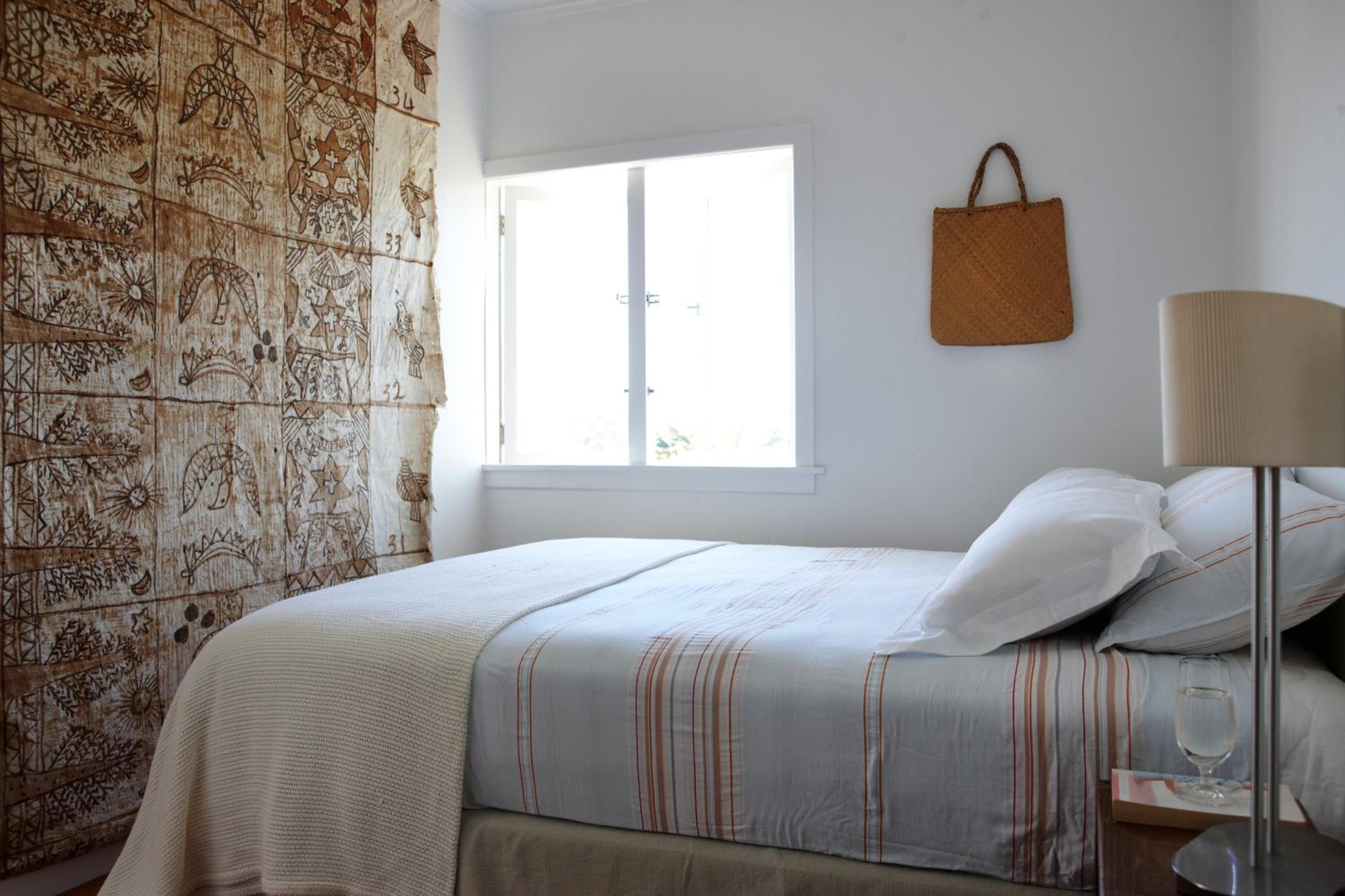 Tara at Tahi - cosy cottage surrounded by nature view 2