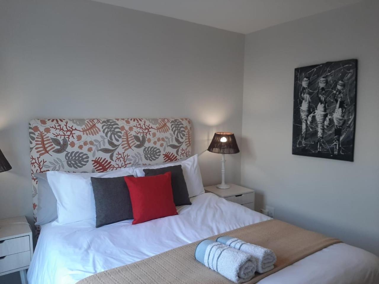 Malachite Mews - Centrally Located Cosy Apartment In Knysna view 4