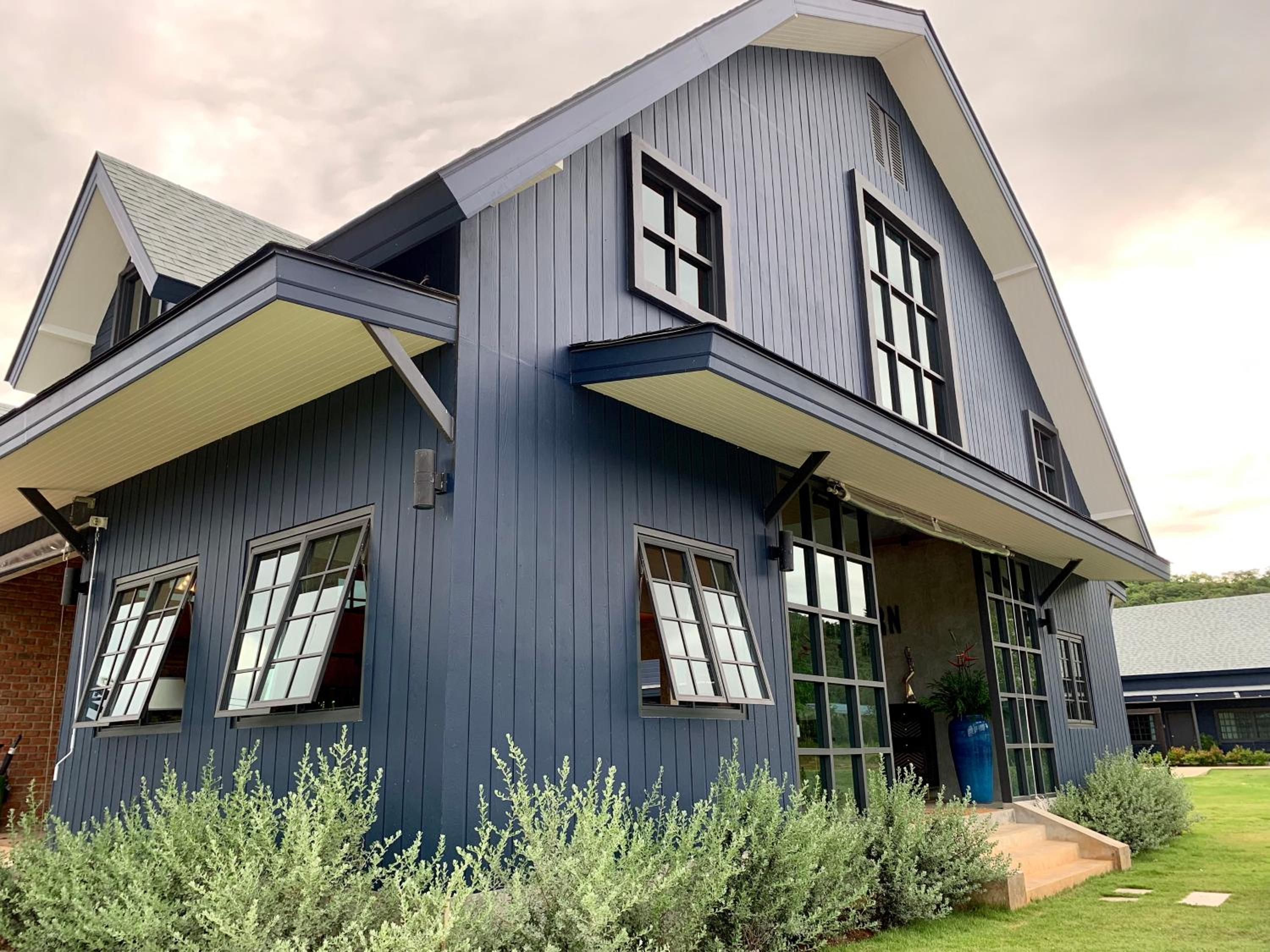 Hotel The Barn Hua Hin - Image 1