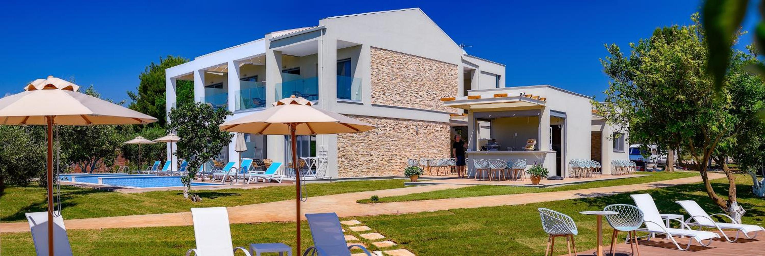 Alonaki Resort