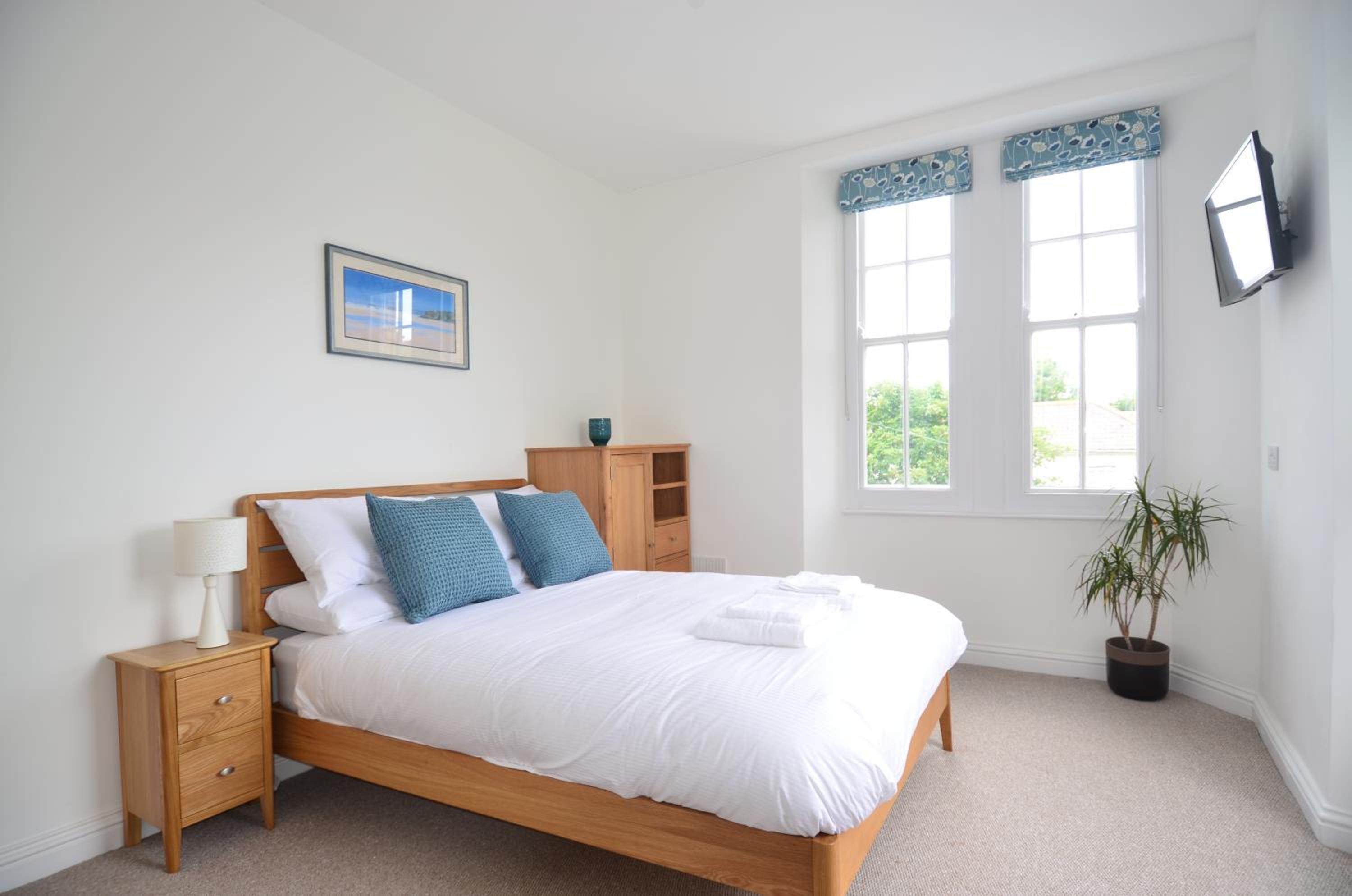 Towennan - four bedroomed apartment in quiet seaside village. view 4