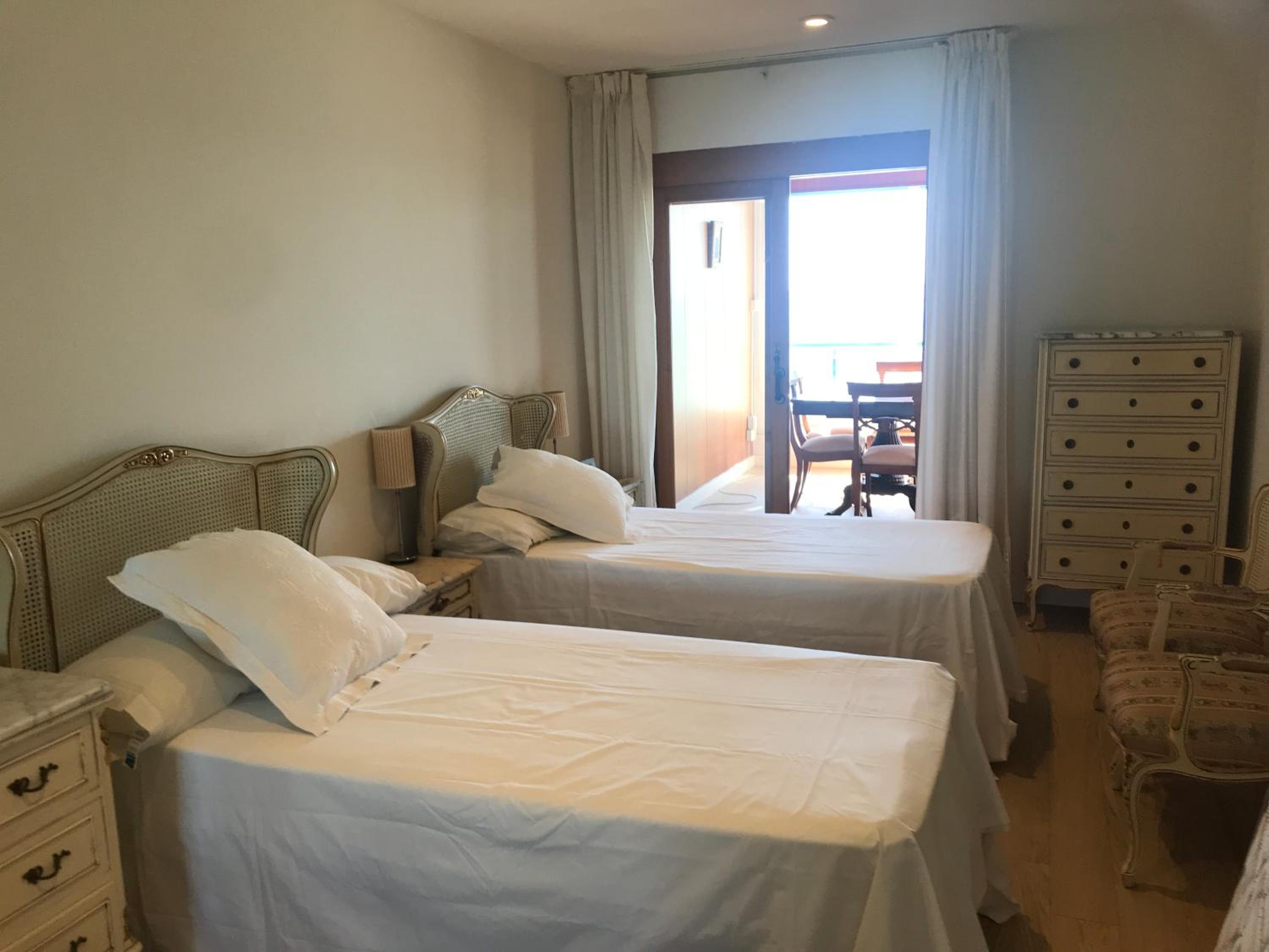 PRINCIPADO front the BEACH photo 4