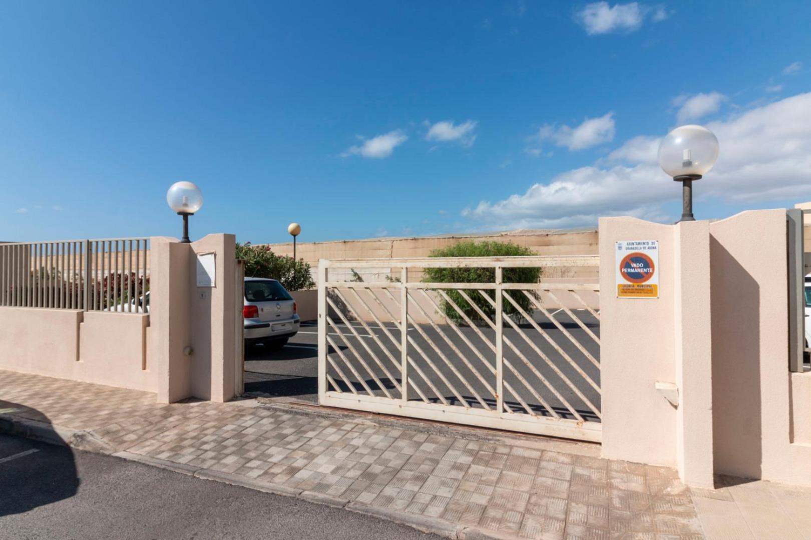 HomeForGuest Spacious and bright flat on the beach La Tejita view 5