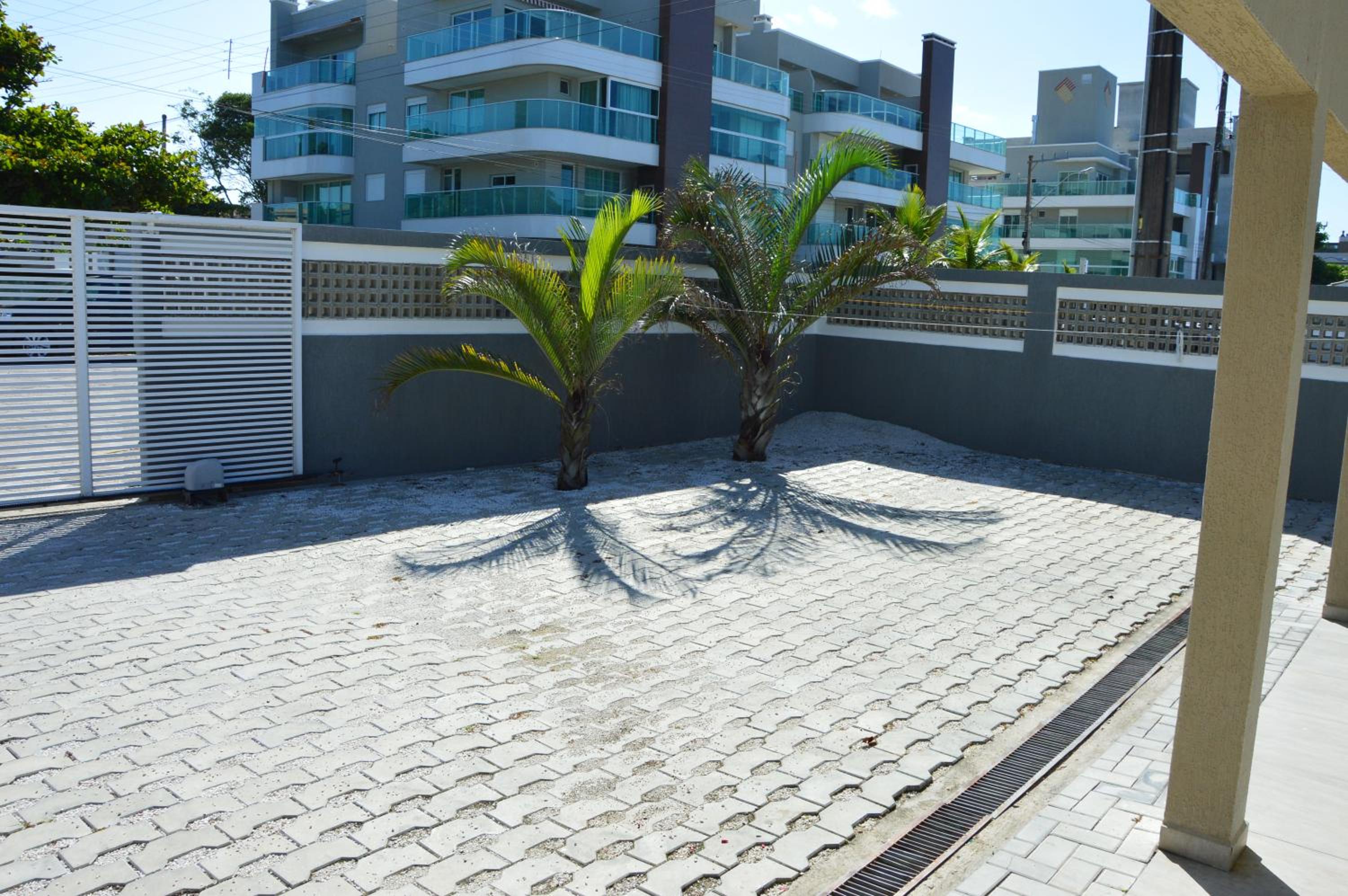Belíssima Casa - Pé na areia - Bombinhas - Canto Grande