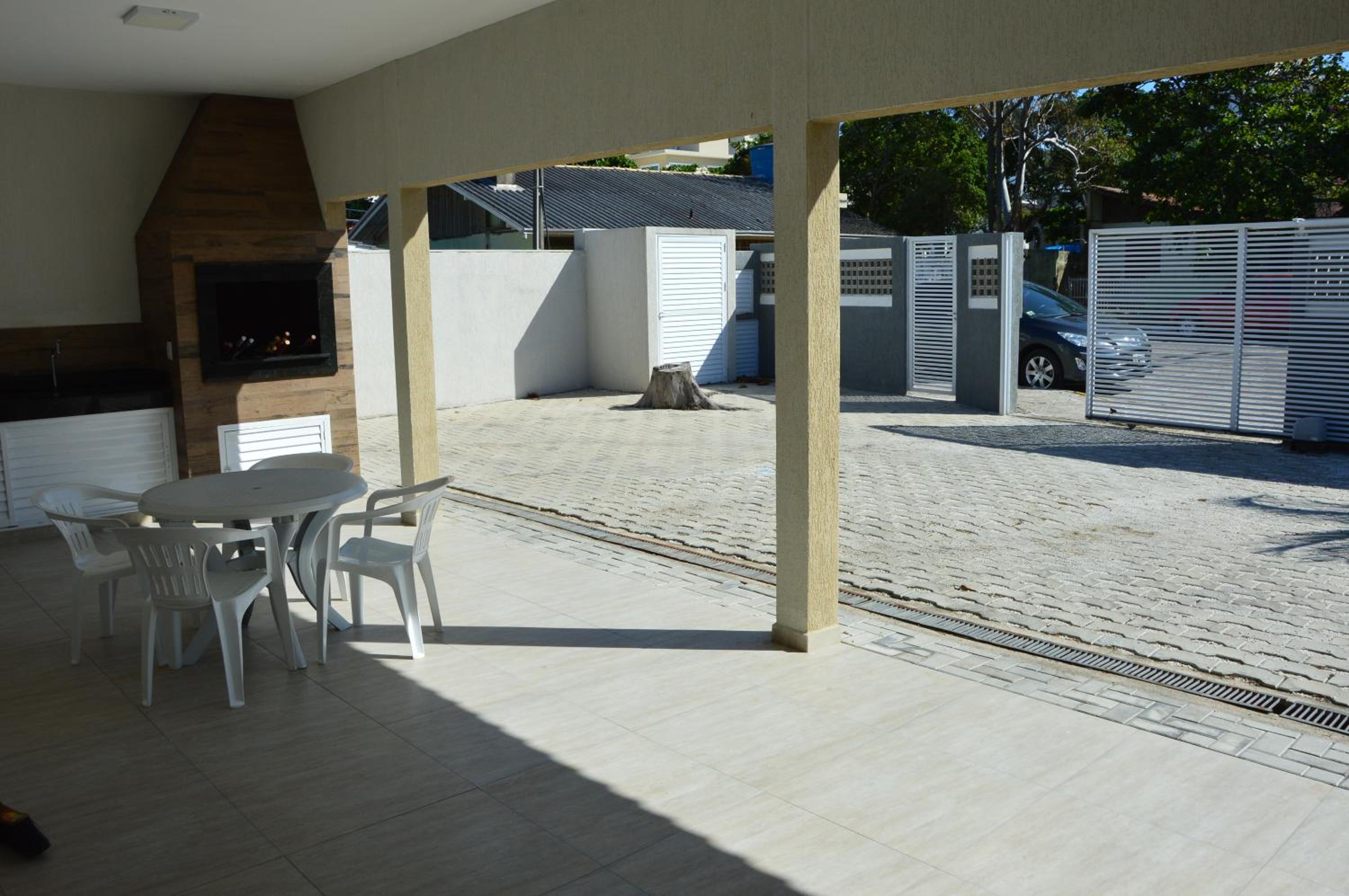 Belíssima Casa - Pé na areia - Bombinhas - Canto Grande